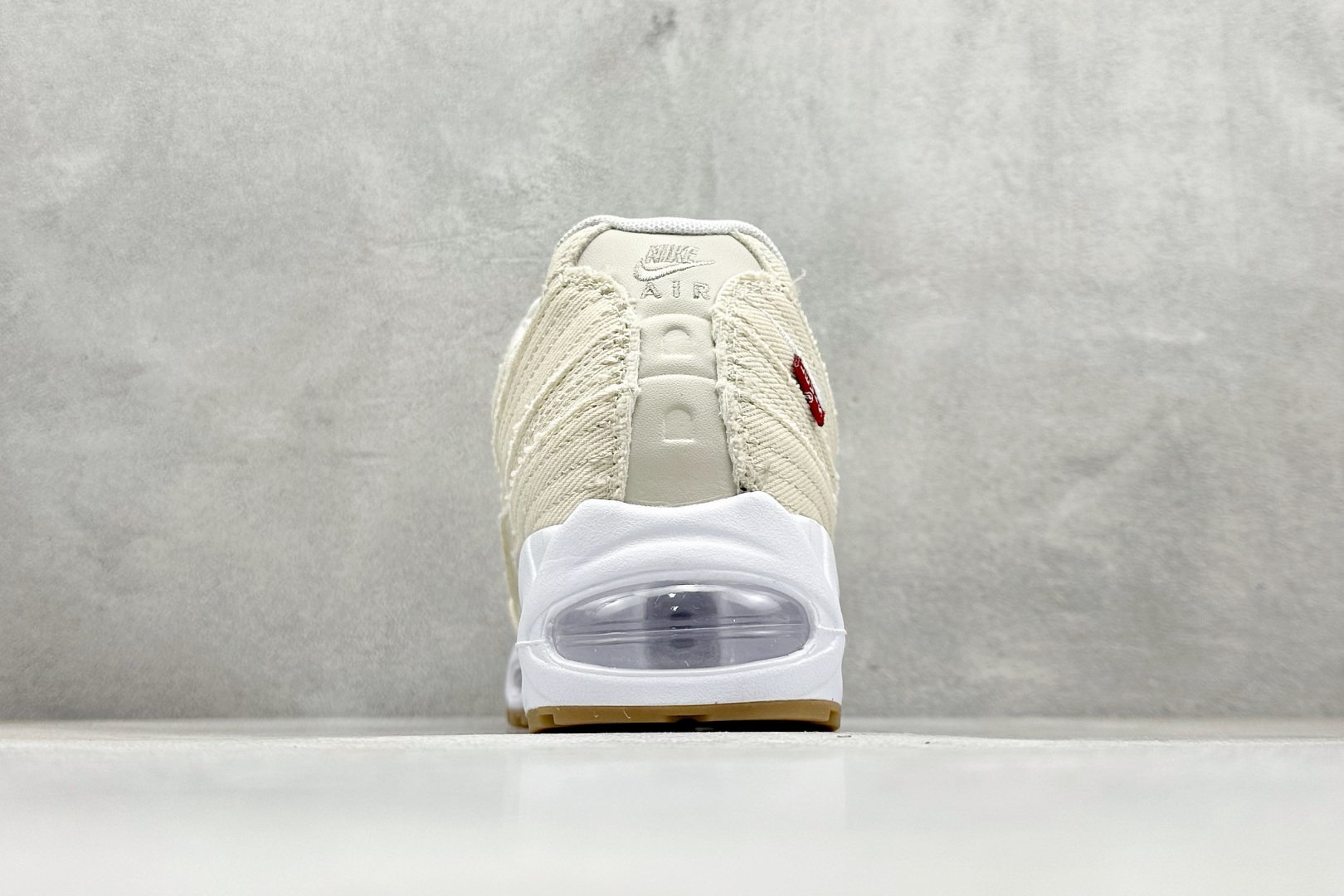 200 Nike Air 95 复古减震气垫跑鞋 HM4743-100