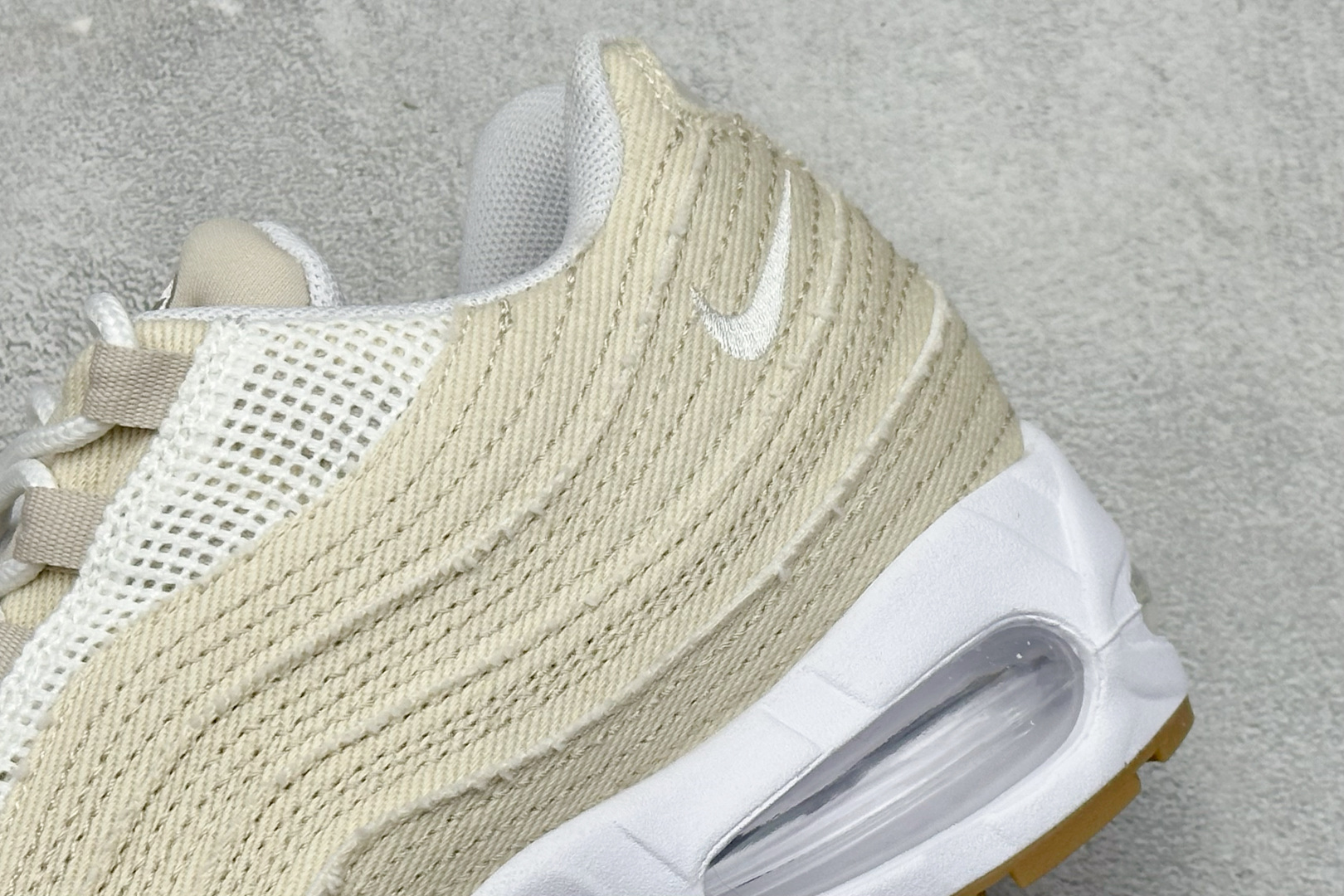 200 Nike Air 95 复古减震气垫跑鞋 HM4743-100