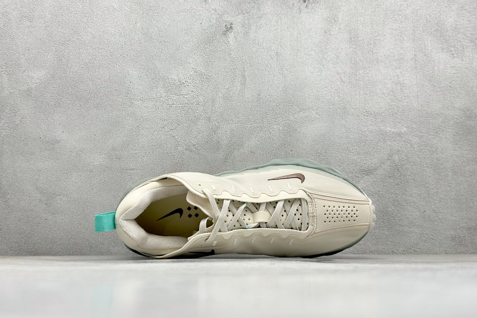 190 HYEIN SEO x Nike Ava Rover Ava Rover 联名鞋 DX4215-100