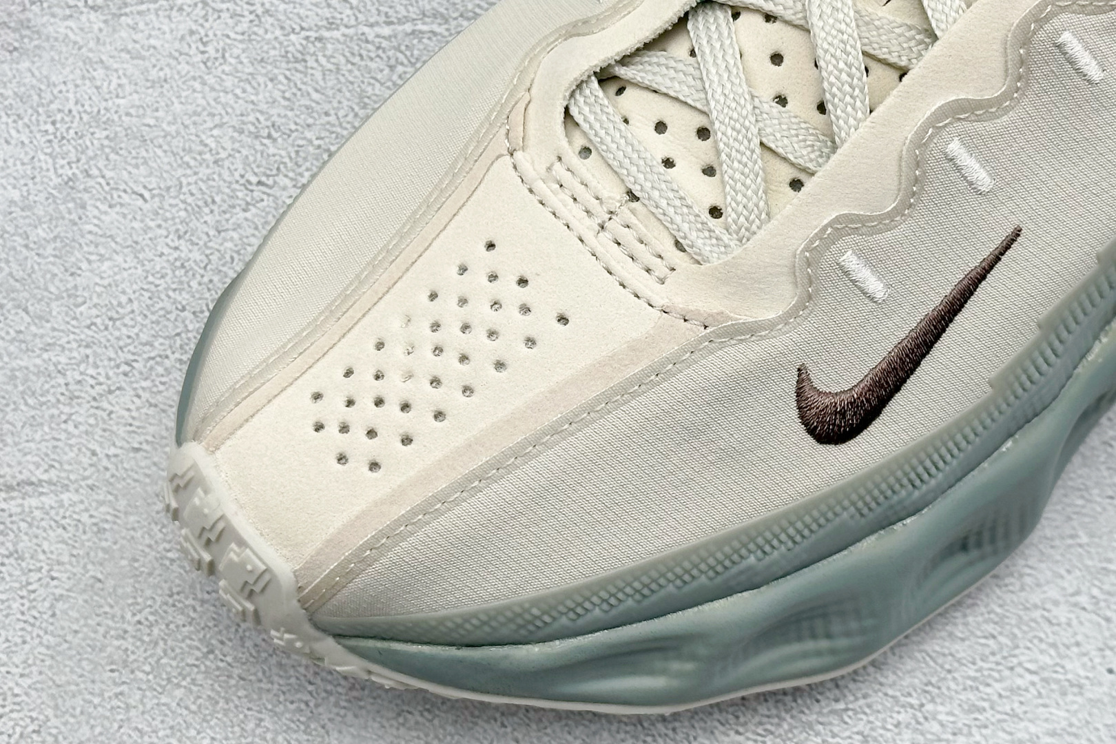 190 HYEIN SEO x Nike Ava Rover Ava Rover 联名鞋 DX4215-100