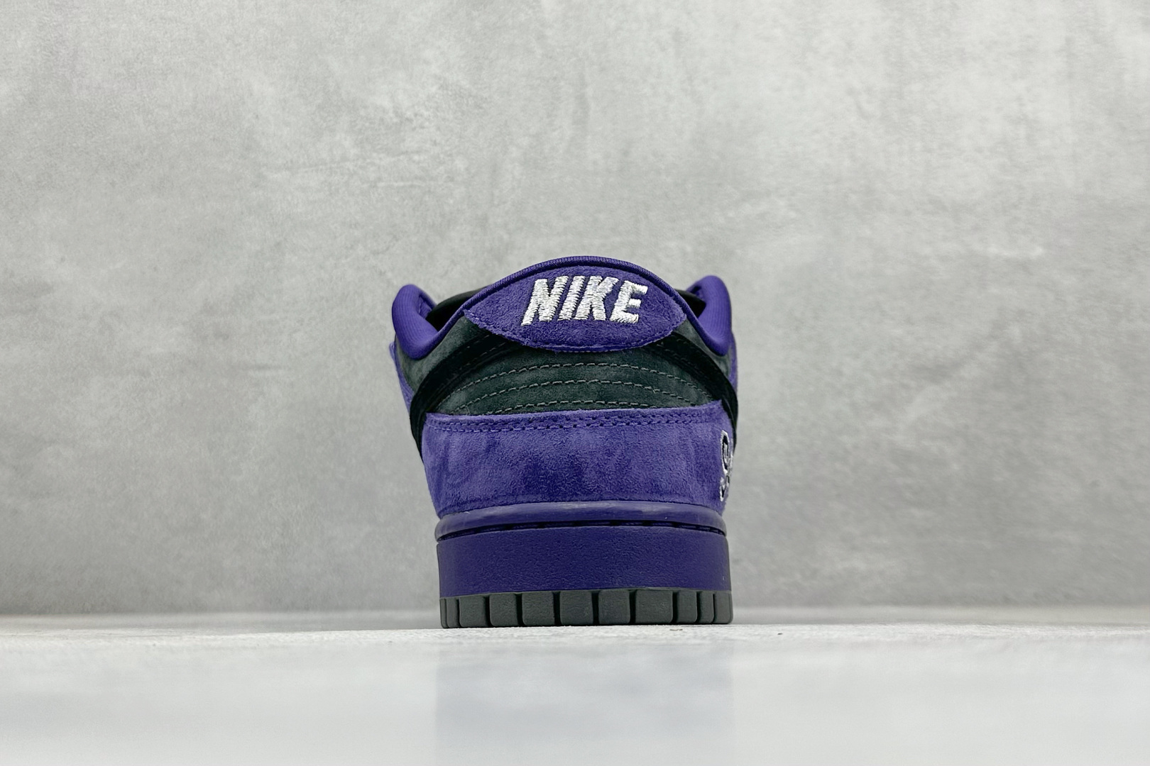 🌹 史诗级94 x Nike Dunk SB Dunk Low 联名灰紫 低帮休闲滑板鞋 货号;HQ84