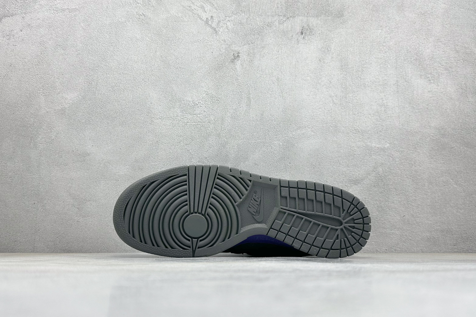 340 S2纯原Nike Dunk SB DUNK LOW PRO QS x Supreme 欧洲限定 紫黑 HQ8487-500