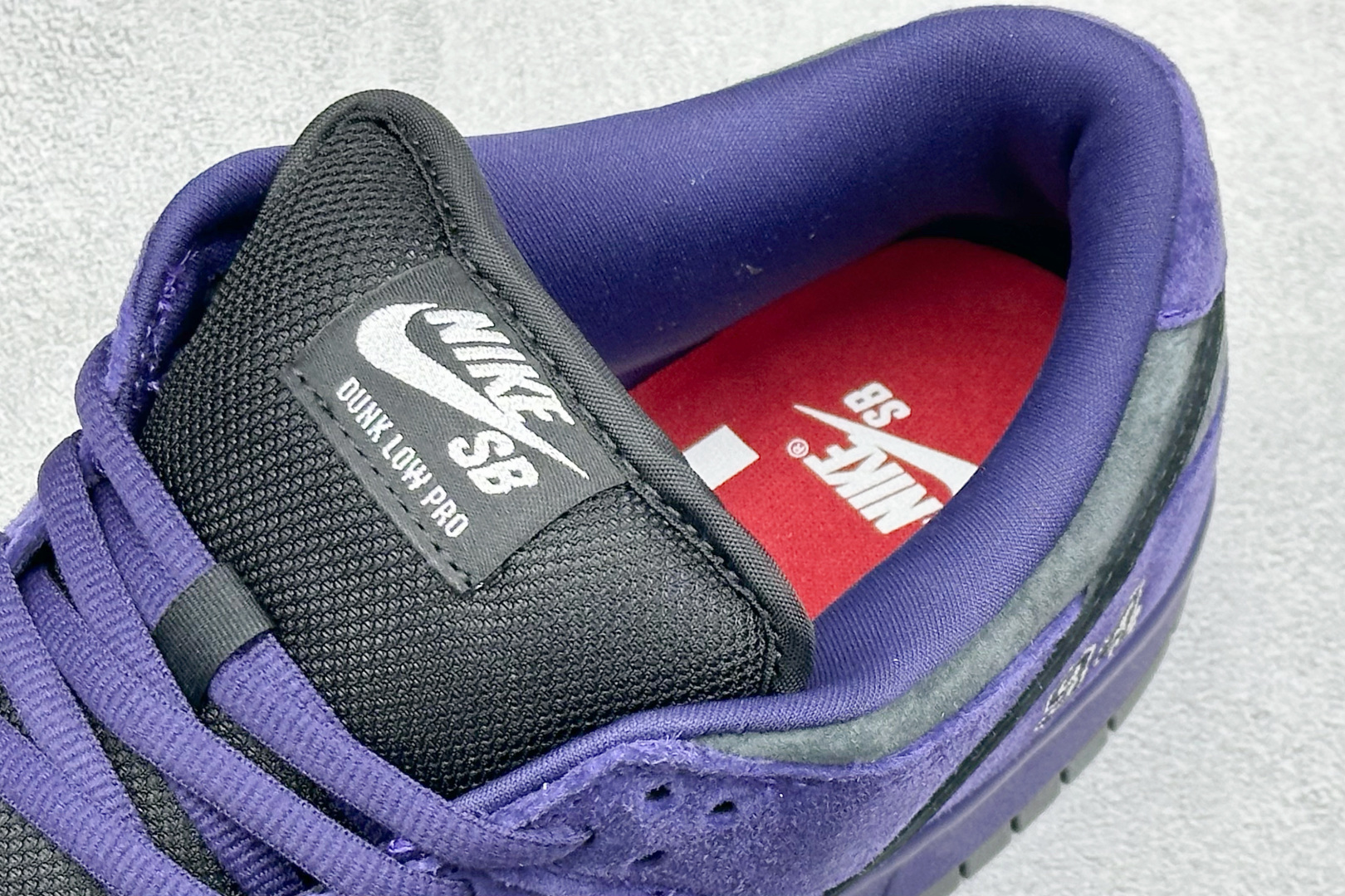 340 S2纯原Nike Dunk SB DUNK LOW PRO QS x Supreme 欧洲限定 紫黑 HQ8487-500