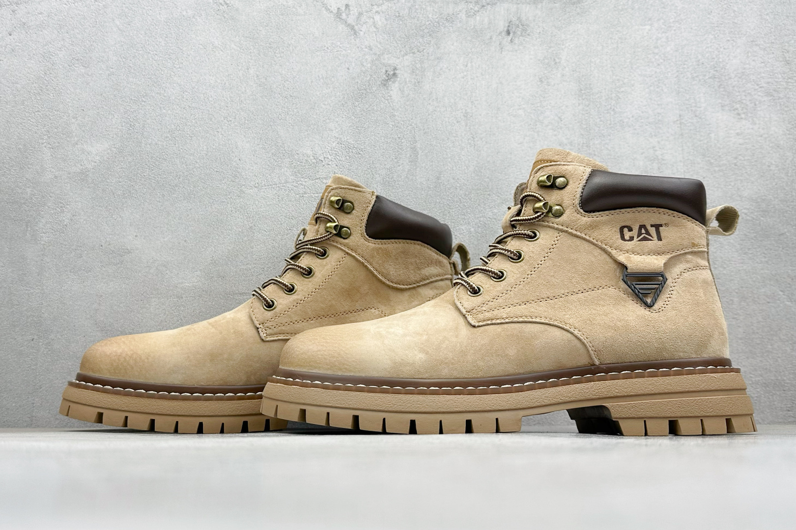 280 CAT卡特 硬汉推土机品牌经典百搭户外休闲大黄靴系列 P721906
