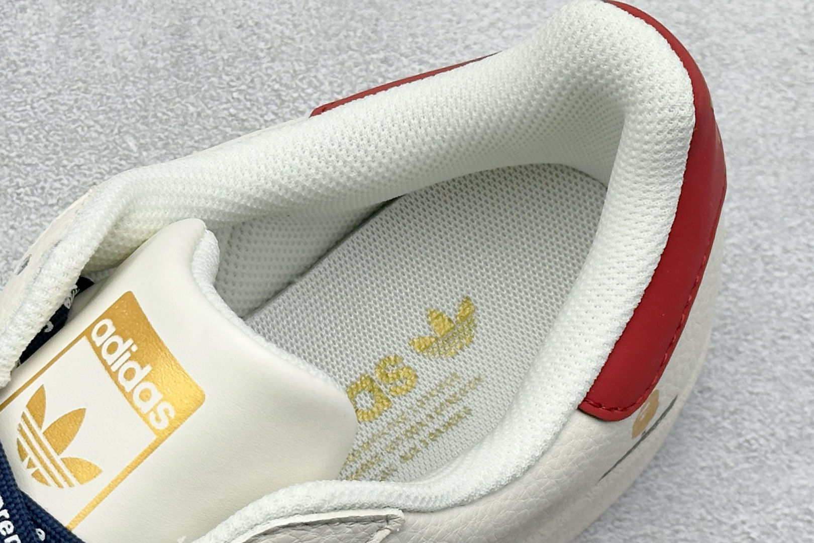 220 AD Originals Superstar x BAPE x Superme 白蓝红 QC2602