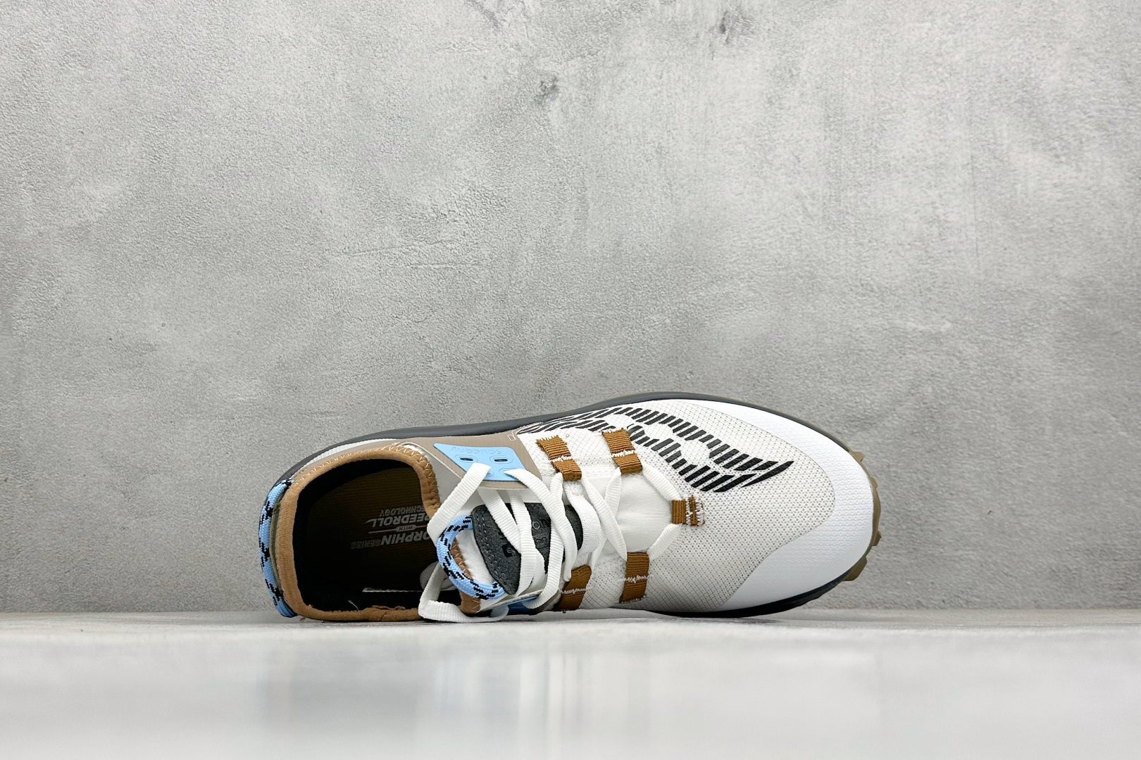 190 SAUCONY索康尼 ENDORPHIN RIFT系列 低帮缓震跑步鞋 S20858-20