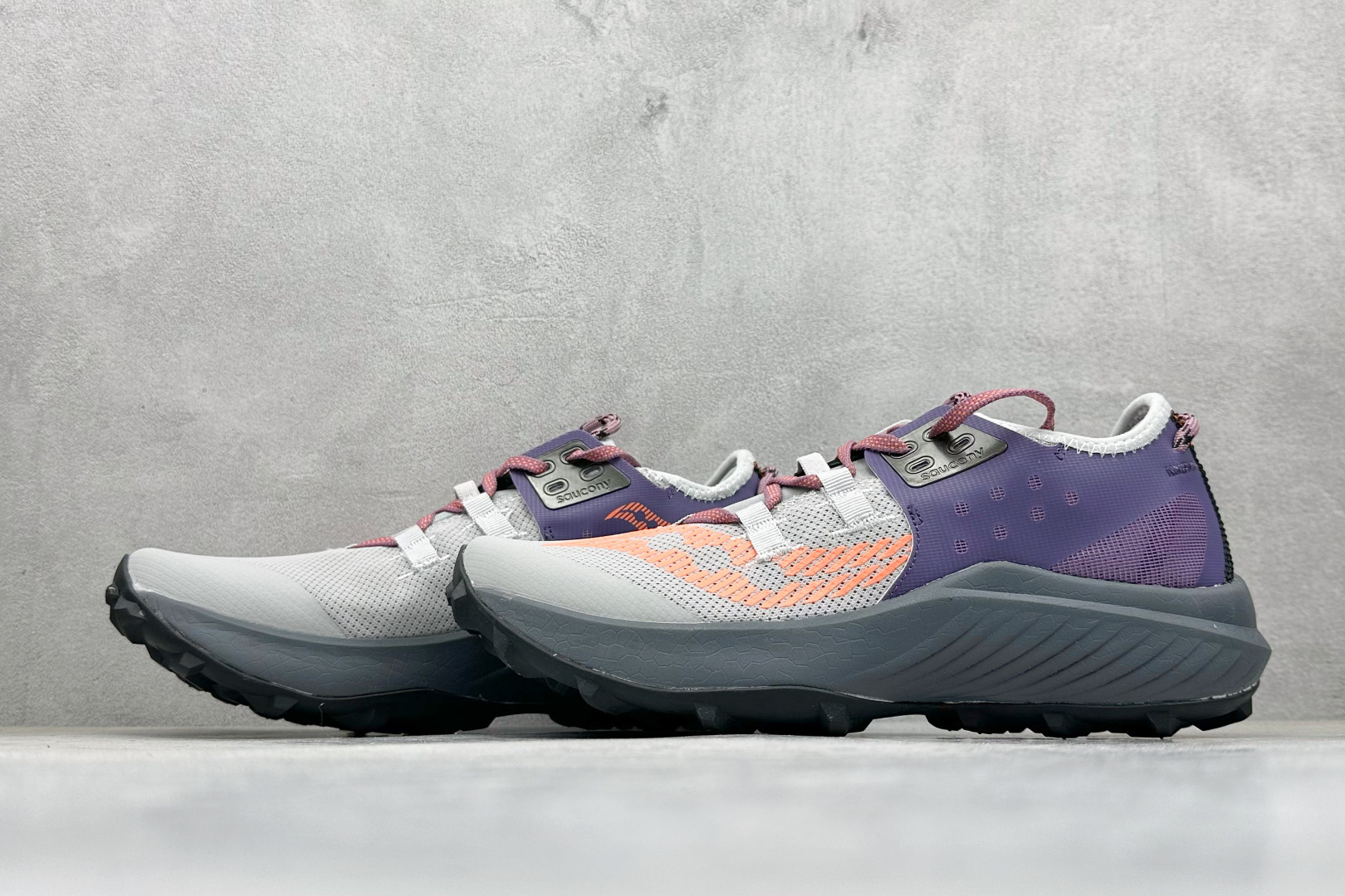 190 SAUCONY索康尼 ENDORPHIN RIFT系列 低帮缓震跑步鞋 S10858-125