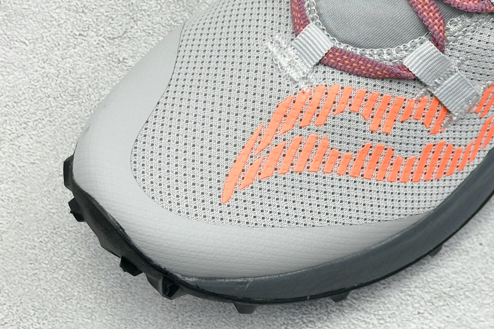 190 SAUCONY索康尼 ENDORPHIN RIFT系列 低帮缓震跑步鞋 S10858-125