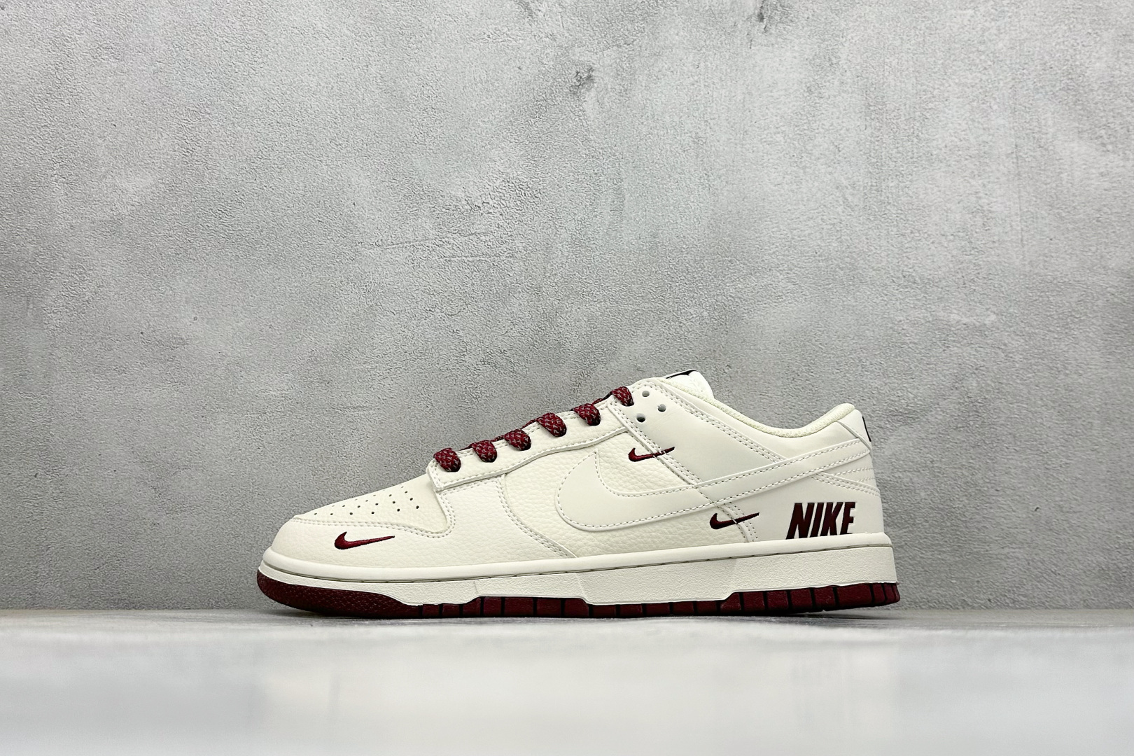 Nike SB Dunk Low Nk联名 周年高端定制 低帮休闲板鞋 #定制鞋盒 大厂纯原品质出货 超高清洁度 皮料切割干净无任何毛边 细节完美 货号:NK5639-322 编码:27