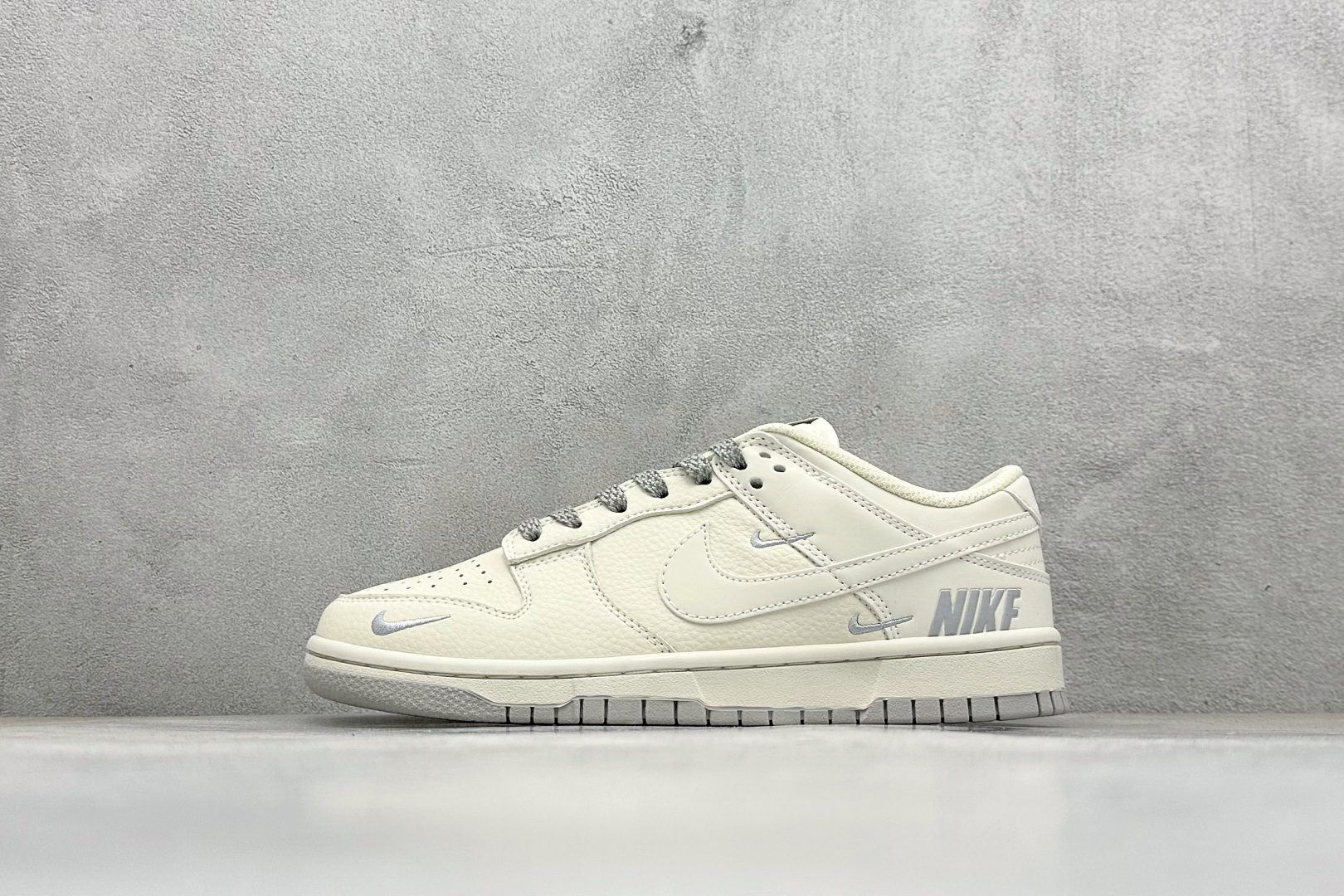 Nike SB Dunk Low Nk联名 周年高端定制 低帮休闲板鞋 #定制鞋盒 大厂纯原品质出货 超高清洁度 皮料切割干净无任何毛边 细节完美 货号:NK5639-325 编码:27