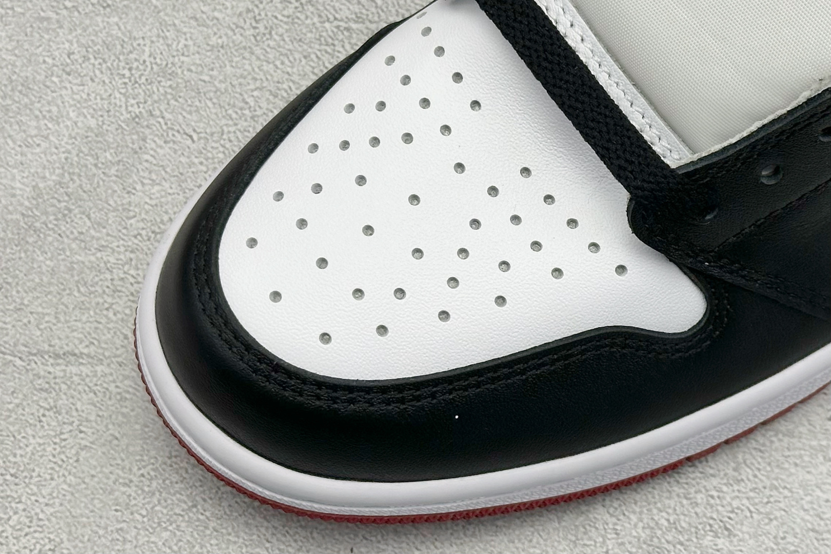 260 新F版AIR Jordan 1 RETRO HIGH 高帮 黑红脚趾 555088-125