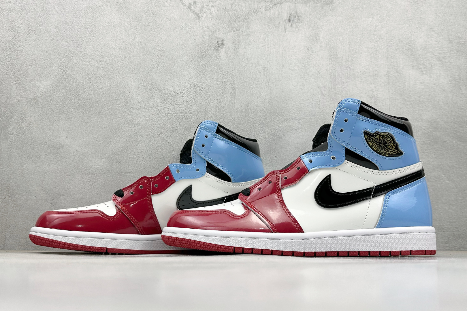 260 新F版AIR Jordan 1 RETRO HIGH 高帮 警灯 CK5666-100