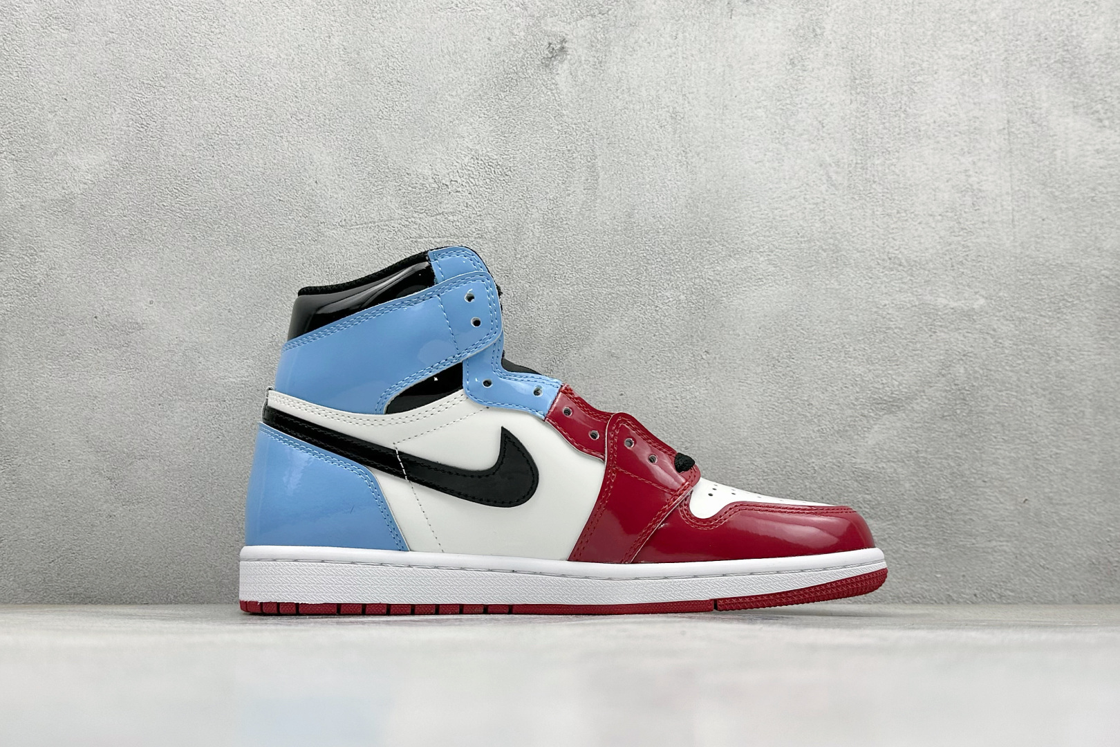 260 新F版AIR Jordan 1 RETRO HIGH 高帮 警灯 CK5666-100