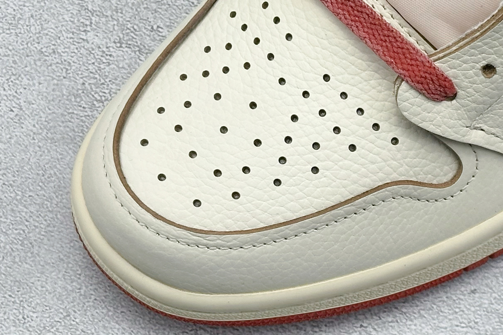 260 新F版AIR Jordan 1 RETRO HIGH 高帮 米橙 DB4612-100