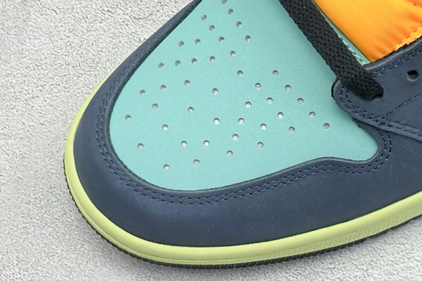 260 新F版AIR Jordan 1 RETRO HIGH 高帮 彩拼 555088-201