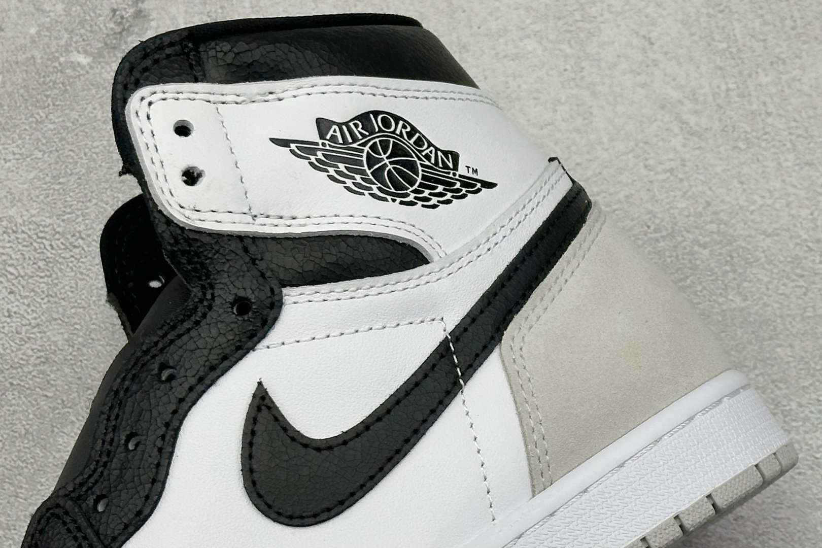 260 新F版AIR Jordan 1 RETRO HIGH 高帮灰爆裂纹 555088-108