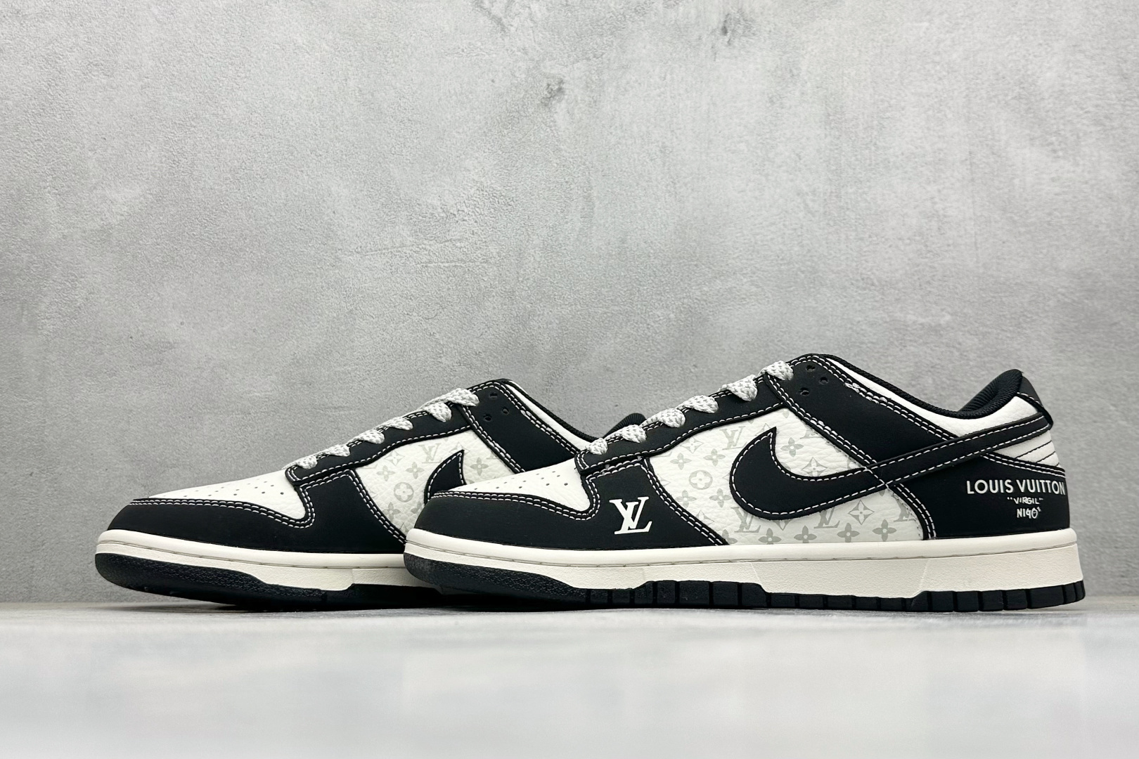 280 XC版Nike SB Dunk Low“LV联名——黑白印花” 周年高端定制 低帮休闲板鞋 CS1688-111