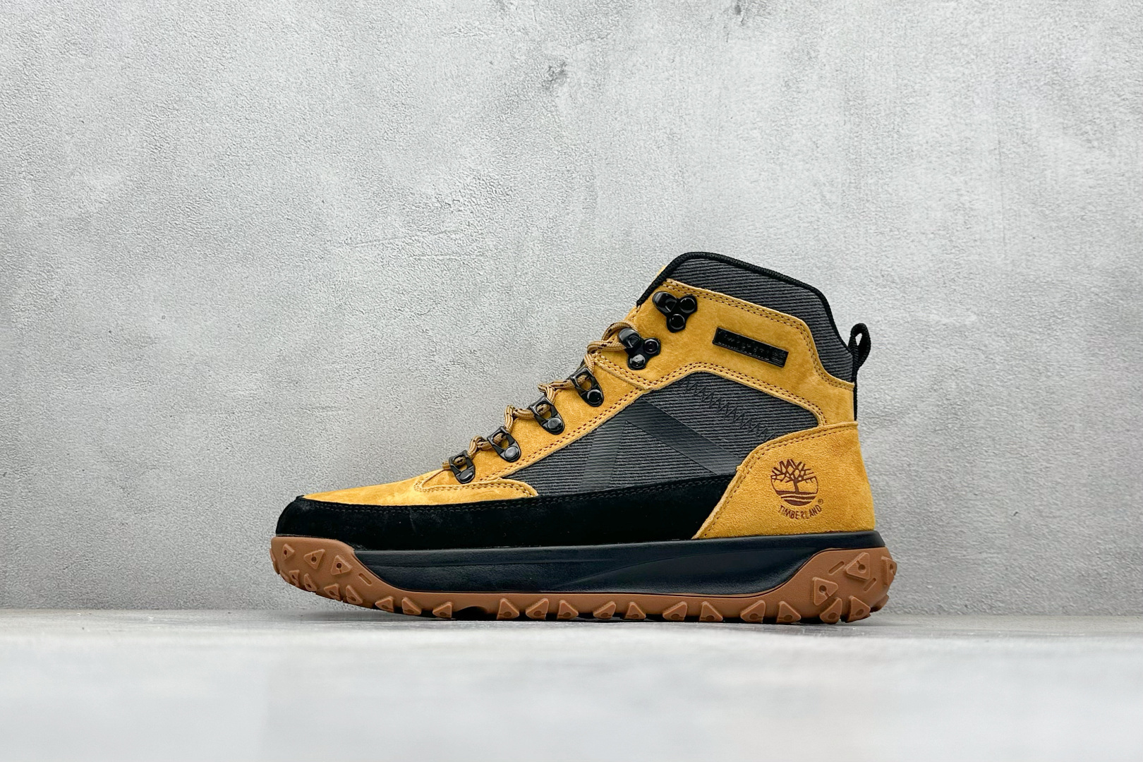 💰210
Timberland添柏岚/天伯伦户外高帮休闲马丁靴系列
广东大厂品质 原盒原包装
面料采用意大利🇮🇹顶级磨砂细纹牛皮
搭配防臭防腐真皮乳胶鞋垫
给您完美的穿着体验 质量考究耐穿
型男必备 专治不帅 高品质脚感一流
尺码:39 40 41 42 43 44 45
编码:35