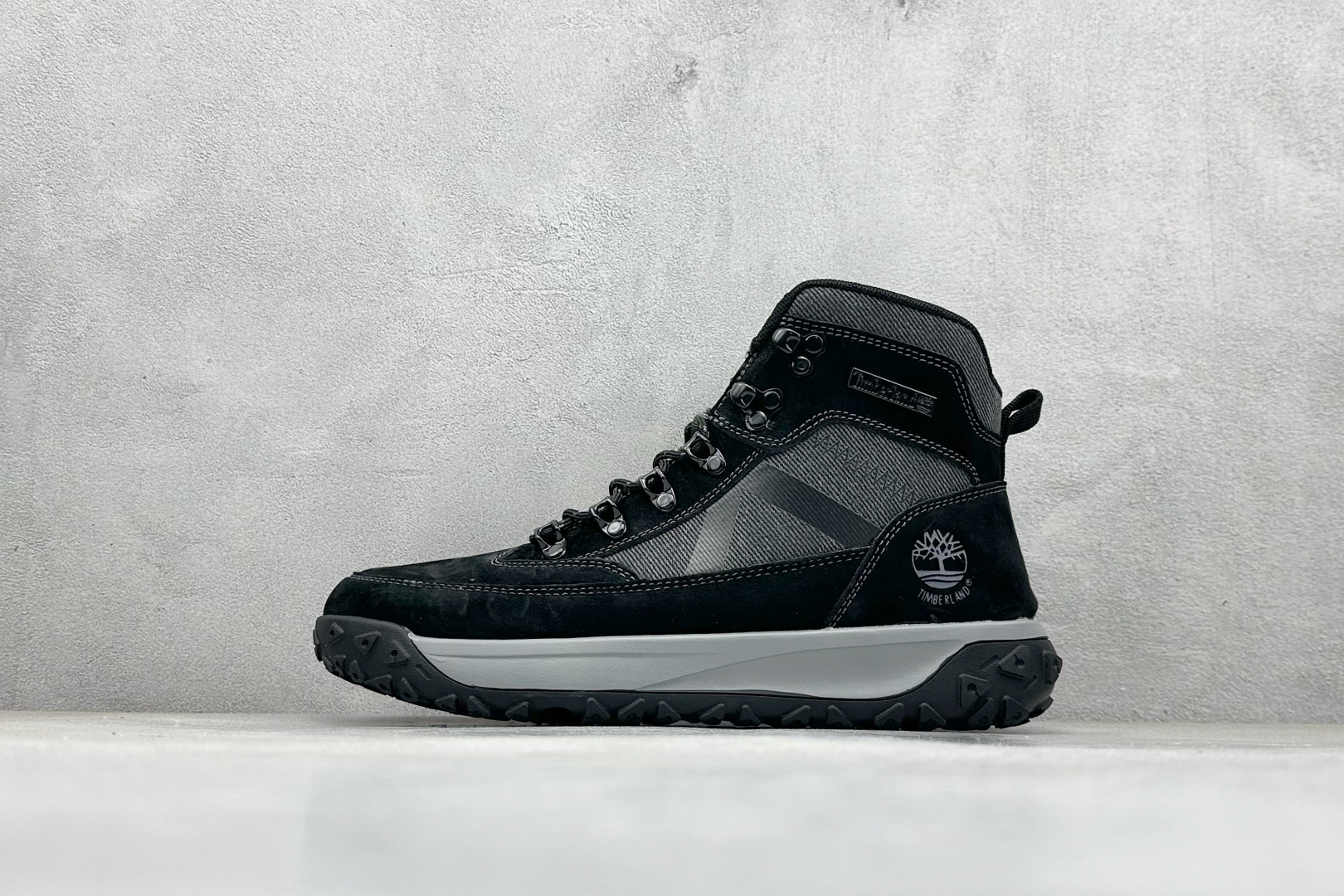 💰210
Timberland添柏岚/天伯伦户外高帮休闲马丁靴系列
广东大厂品质 原盒原包装
面料采用意大利🇮🇹顶级磨砂细纹牛皮
搭配防臭防腐真皮乳胶鞋垫
给您完美的穿着体验 质量考究耐穿
型男必备 专治不帅 高品质脚感一流
尺码:39 40 41 42 43 44 45
编码:35