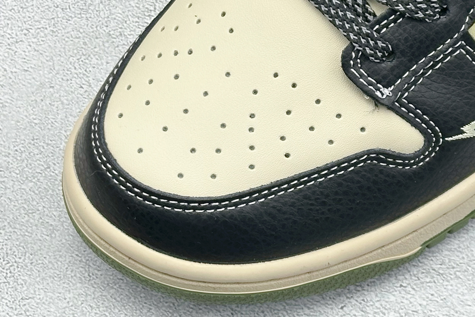 280 Nike SB Dunk Low 猿人头联名 周年高端定制 低帮休闲板鞋 SJ8888-003