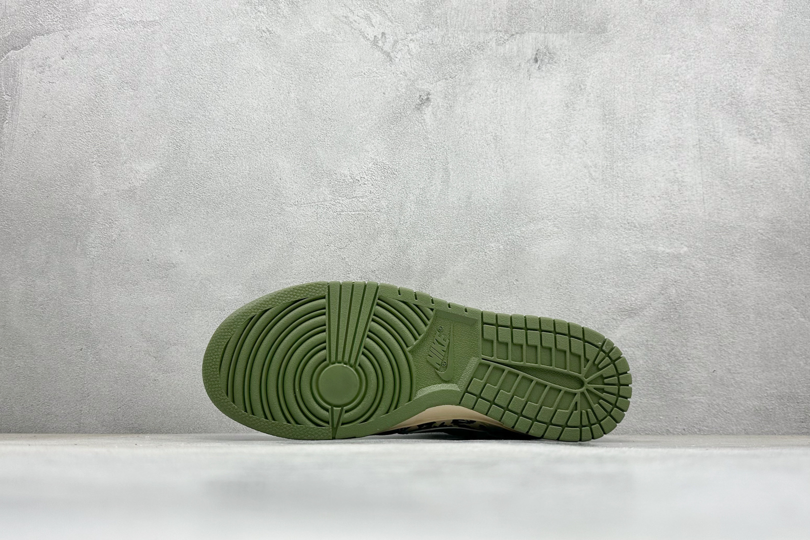 280 Nike SB Dunk Low 猿人头联名 周年高端定制 低帮休闲板鞋 SJ8888-003