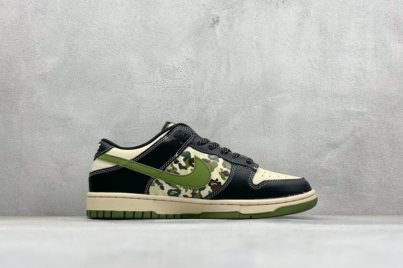 280 Nike SB Dunk Low 猿人头联名 周年高端定制 低帮休闲板鞋 SJ8888-003
