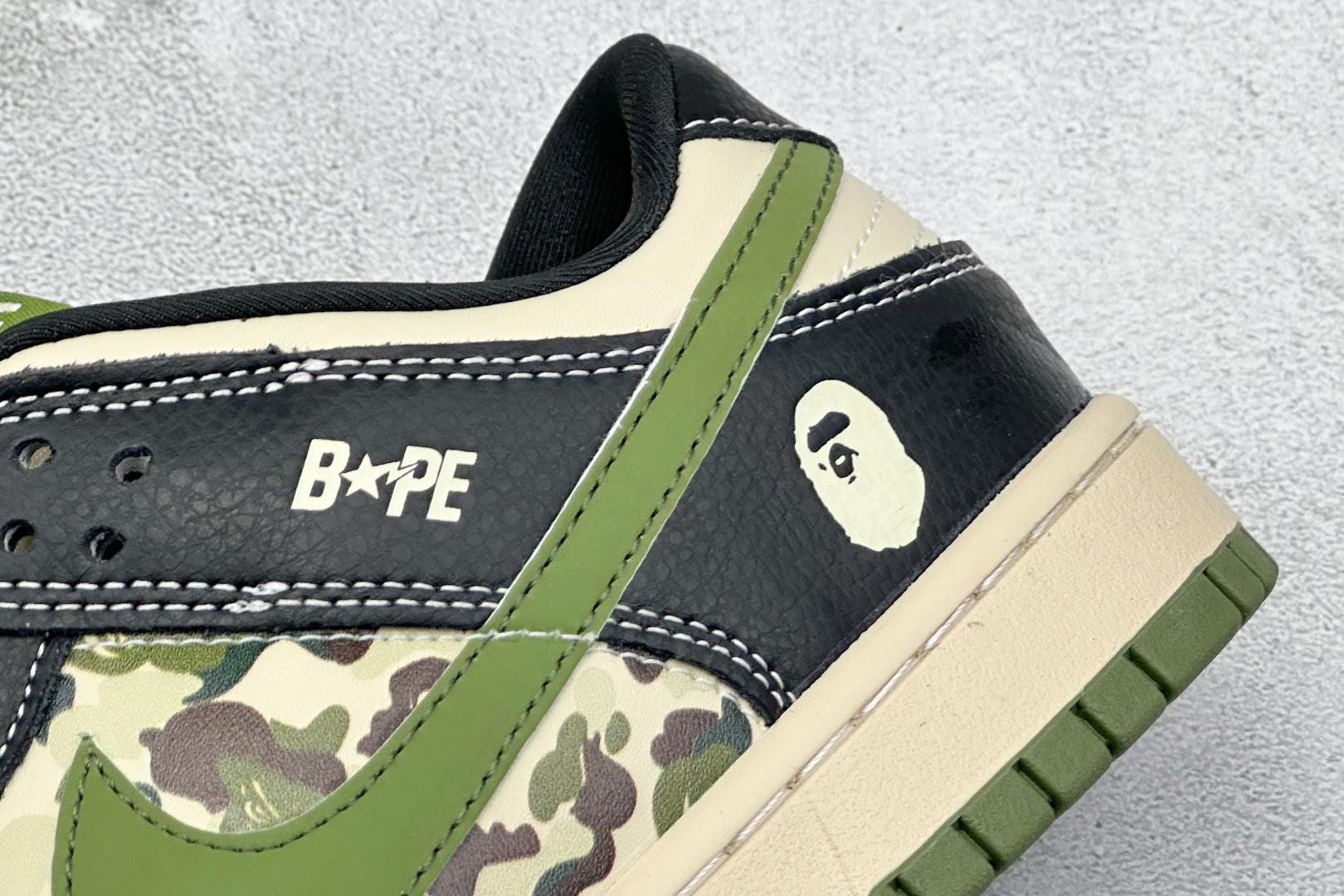 280 Nike SB Dunk Low 猿人头联名 周年高端定制 低帮休闲板鞋 SJ8888-003