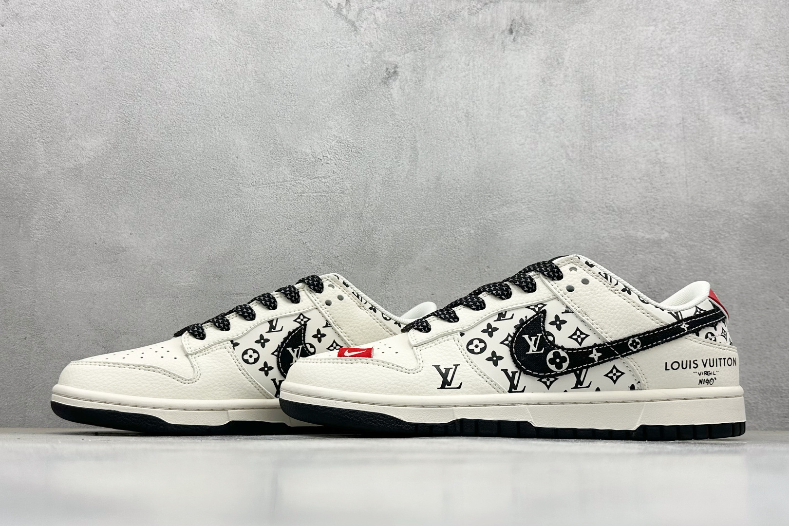 280 Nike SB Dunk Low LV联名 米黑红印花 低帮休闲板鞋 HT5088-607