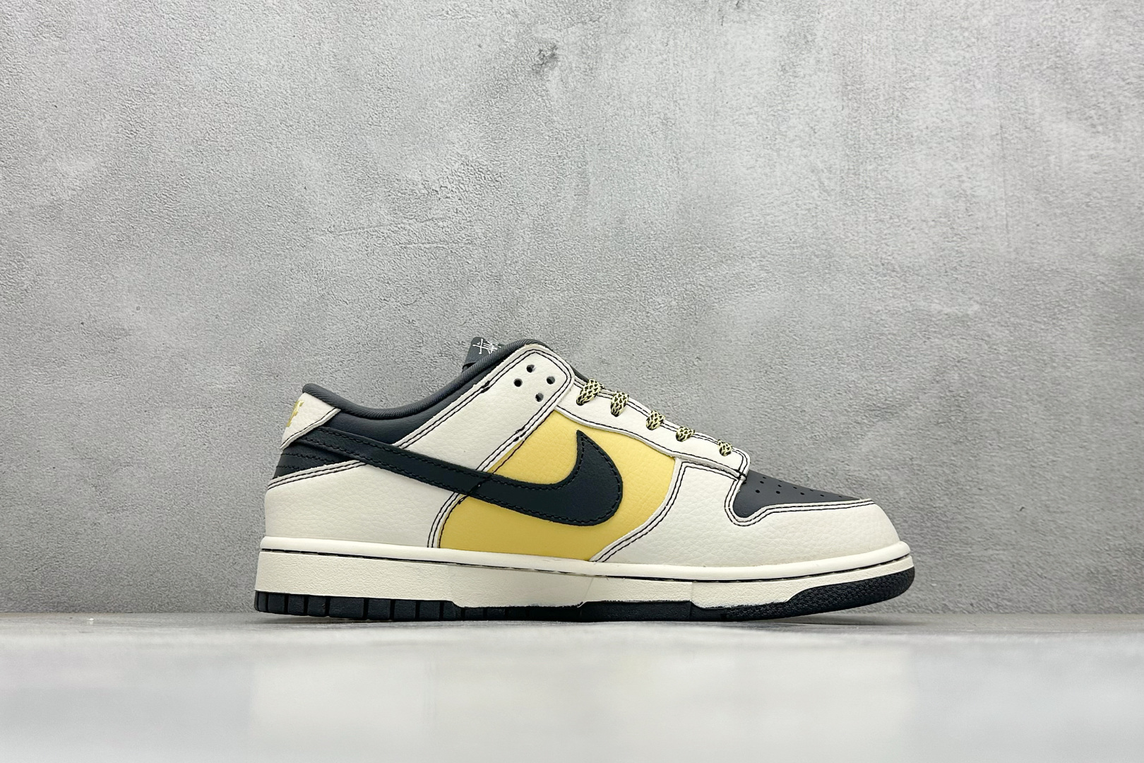 280 Nike SB Dunk Low 斯图西联名 周年高端定制 低帮休闲板鞋 DD1988-091