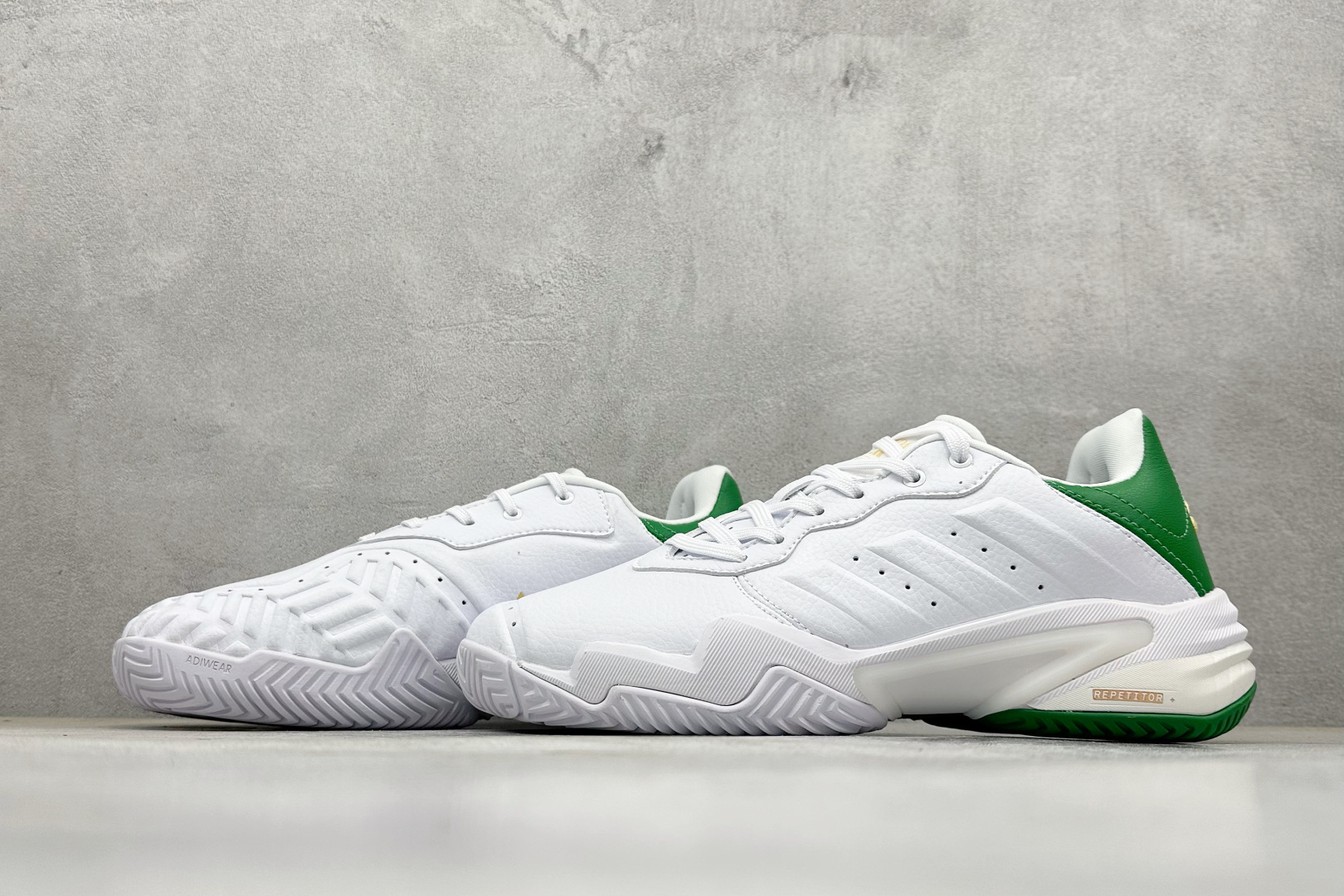 210 Adidas Barricade 13 M LEATHER 百搭舒适 防滑耐磨低帮网球鞋 JP7237