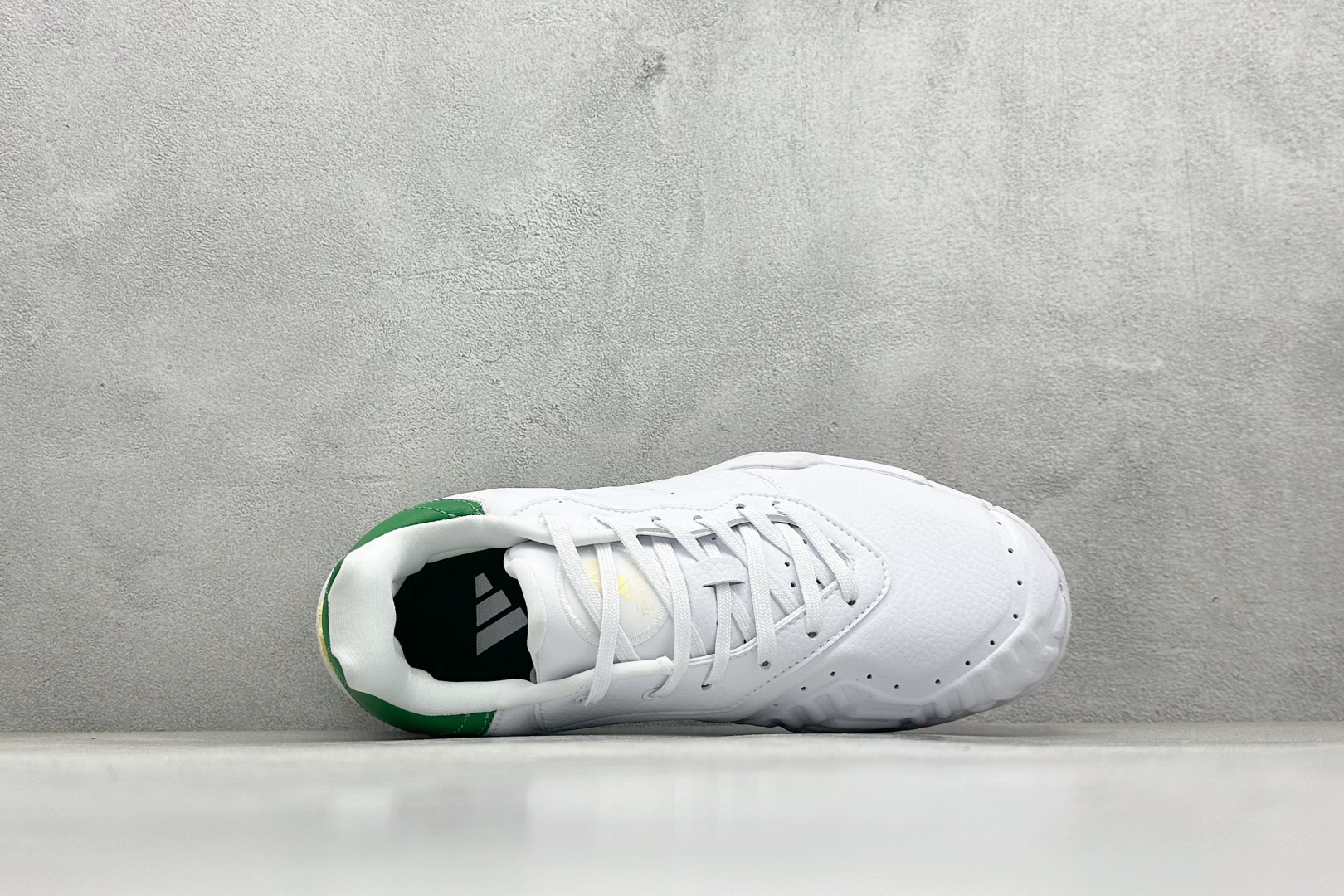 210 Adidas Barricade 13 M LEATHER 百搭舒适 防滑耐磨低帮网球鞋 JP7237