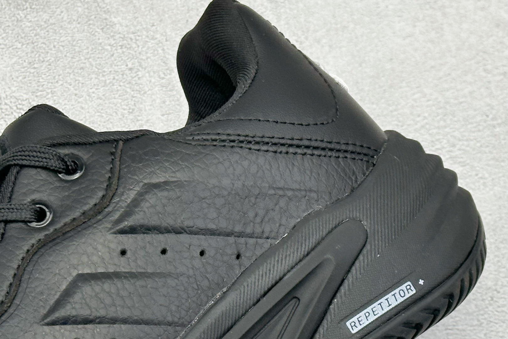 210 Adidas Barricade 13 M LEATHER 百搭舒适 防滑耐磨低帮网球鞋 JP7238-Chinese UA Cheap High Quatity Brand Clothes Bags handbags Sneakers wholesale wholesaler seller from China Factory suppliers Fashion Clothing Shoes best Quality Beautiful Price 210 Adidas Barricade 13 M LEATHER 百搭舒适 防滑耐磨低帮网球鞋 JP7238