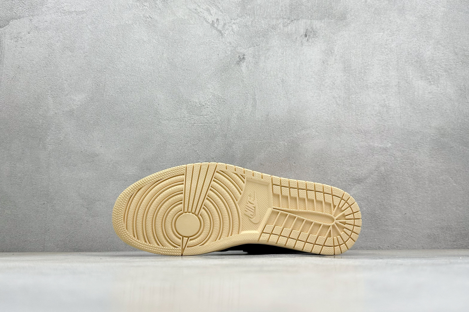 🌹 终端放店新F版AIR Jordan 1 RETRO HIGH OG 高帮猪油原装纸板原楦开发 极致鞋