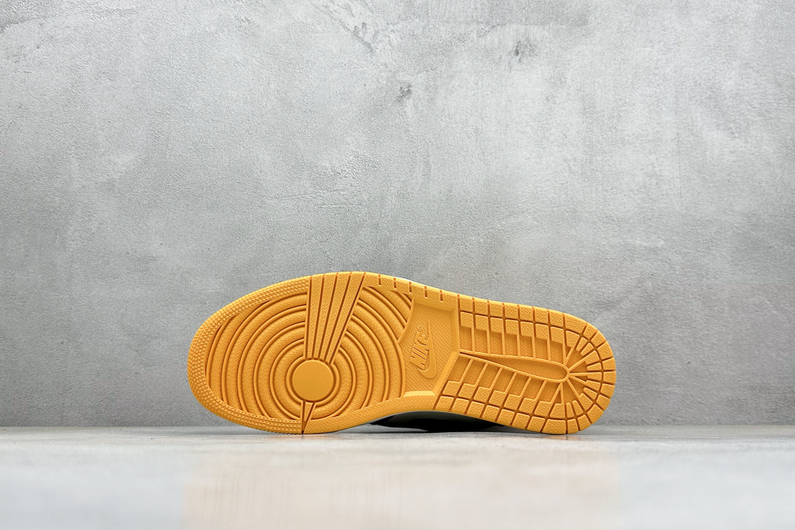 🌹 终端放店新F版AIR Jordan 1 RETRO HIGH OG 高帮黄脚趾原装纸板原楦开发 极致