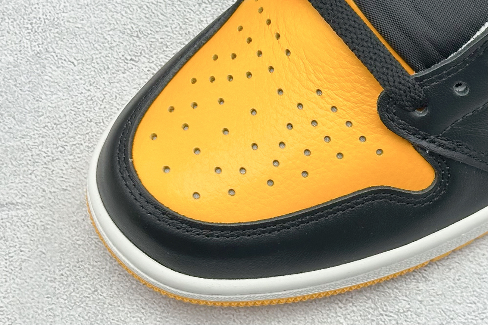 🌹 终端放店新F版AIR Jordan 1 RETRO HIGH OG 高帮黄脚趾原装纸板原楦开发 极致