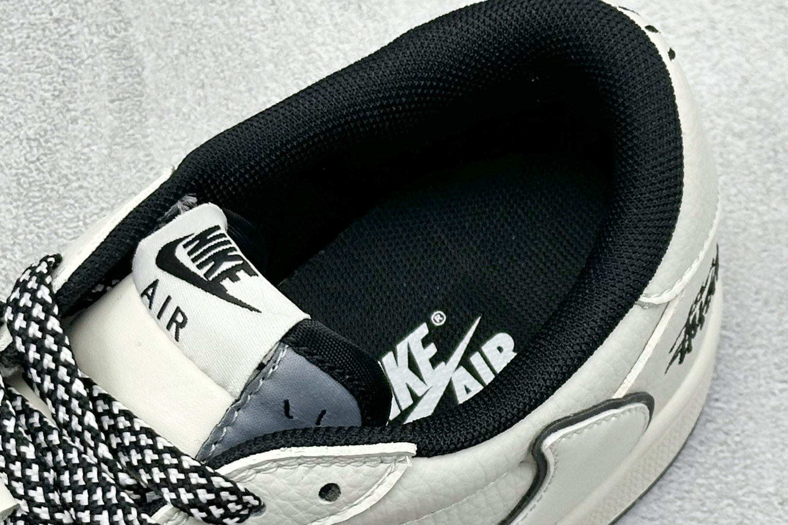 280 XC版Travis Scott x Fragment Design x Jordan Air Jordan 1 Low SP “斯图西联名——米黑边” CS5288-503-Chinese UA Cheap High Quatity Brand Clothes Bags handbags Sneakers wholesale wholesaler seller from China Factory suppliers Fashion Clothing Shoes best Quality Beautiful Price 280 XC版Travis Scott x Fragment Design x Jordan Air Jordan 1 Low SP “斯图西联名——米黑边” CS5288-503