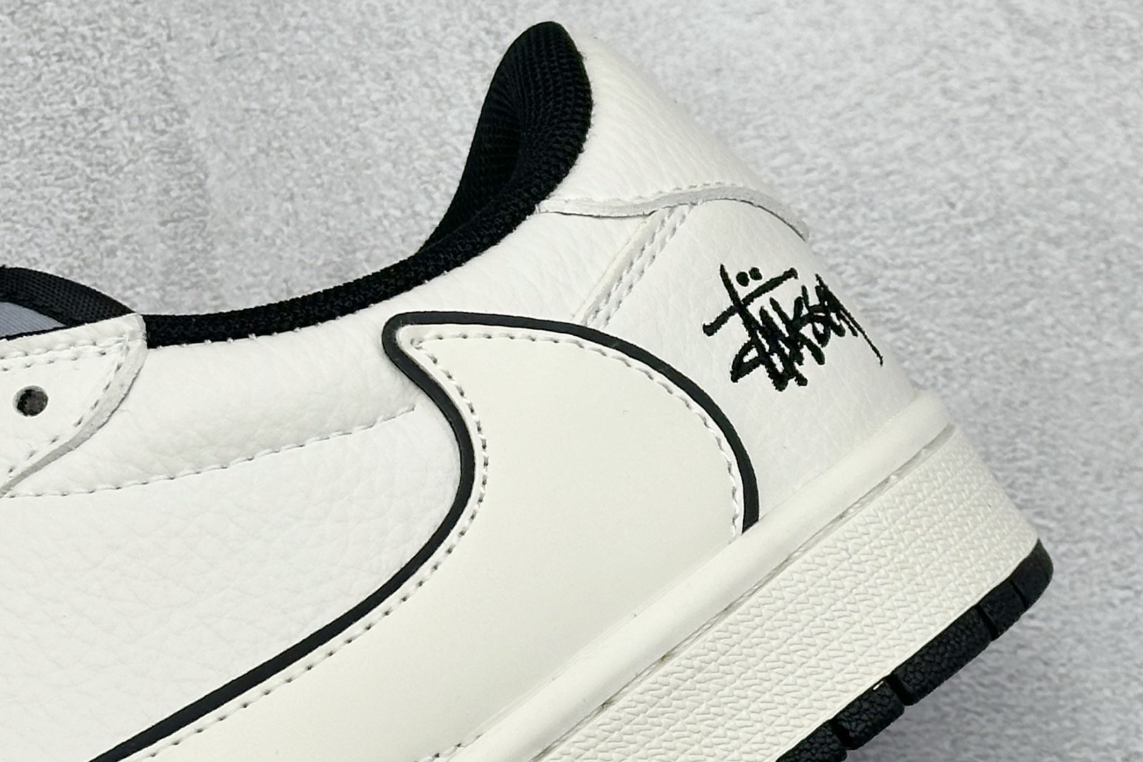 280 XC版Travis Scott x Fragment Design x Jordan Air Jordan 1 Low SP “斯图西联名——米黑边” CS5288-503-Chinese UA Cheap High Quatity Brand Clothes Bags handbags Sneakers wholesale wholesaler seller from China Factory suppliers Fashion Clothing Shoes best Quality Beautiful Price 280 XC版Travis Scott x Fragment Design x Jordan Air Jordan 1 Low SP “斯图西联名——米黑边” CS5288-503