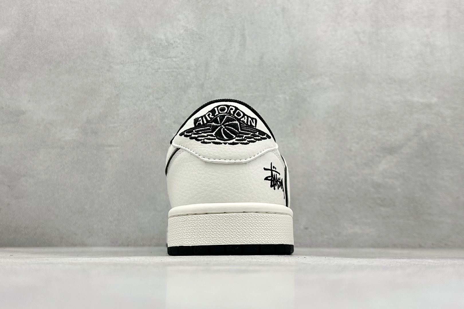 280 XC版Travis Scott x Fragment Design x Jordan Air Jordan 1 Low SP “斯图西联名——米黑边” CS5288-503-Chinese UA Cheap High Quatity Brand Clothes Bags handbags Sneakers wholesale wholesaler seller from China Factory suppliers Fashion Clothing Shoes best Quality Beautiful Price 280 XC版Travis Scott x Fragment Design x Jordan Air Jordan 1 Low SP “斯图西联名——米黑边” CS5288-503