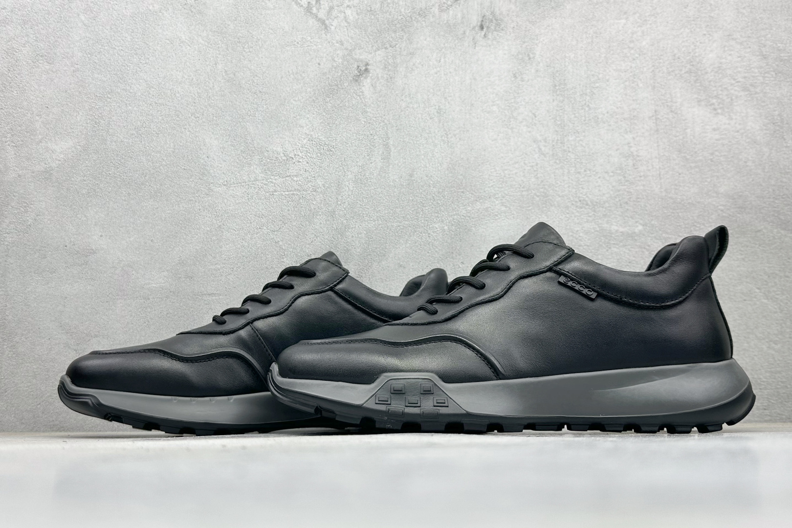 280 ECCO爱步老爹鞋男士夏季新款 全头层百搭潮流户外运动鞋 415228-010-Chinese UA Cheap High Quatity Brand Clothes Bags handbags Sneakers wholesale wholesaler seller from China Factory suppliers Fashion Clothing Shoes best Quality Beautiful Price 280 ECCO爱步老爹鞋男士夏季新款 全头层百搭潮流户外运动鞋 415228-010