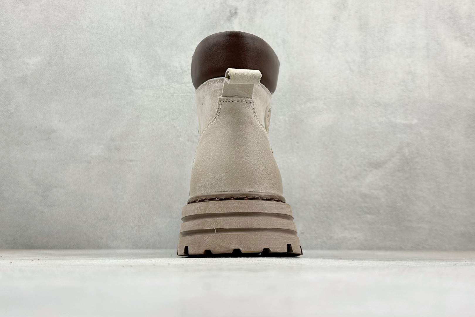 Timberland添柏岚/天伯伦户外高帮休闲大黄靴系列 A18066T-Top High Quatity Cheap Sneakers Fashion Clothing Clothes Bags handbags Shoes of all Brand wholesale With The best Quality And Beautiful Price from China Factory Chinese suppliers wholesaler seller Timberland添柏岚/天伯伦户外高帮休闲大黄靴系列 A18066T