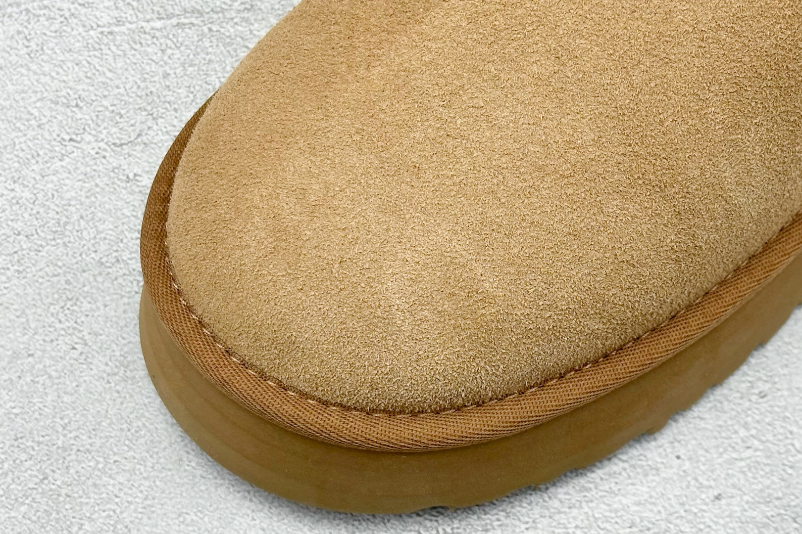 180 UGG 厚底松糕5cm短款周冬雨 王一博同款雪地靴系列 1135092