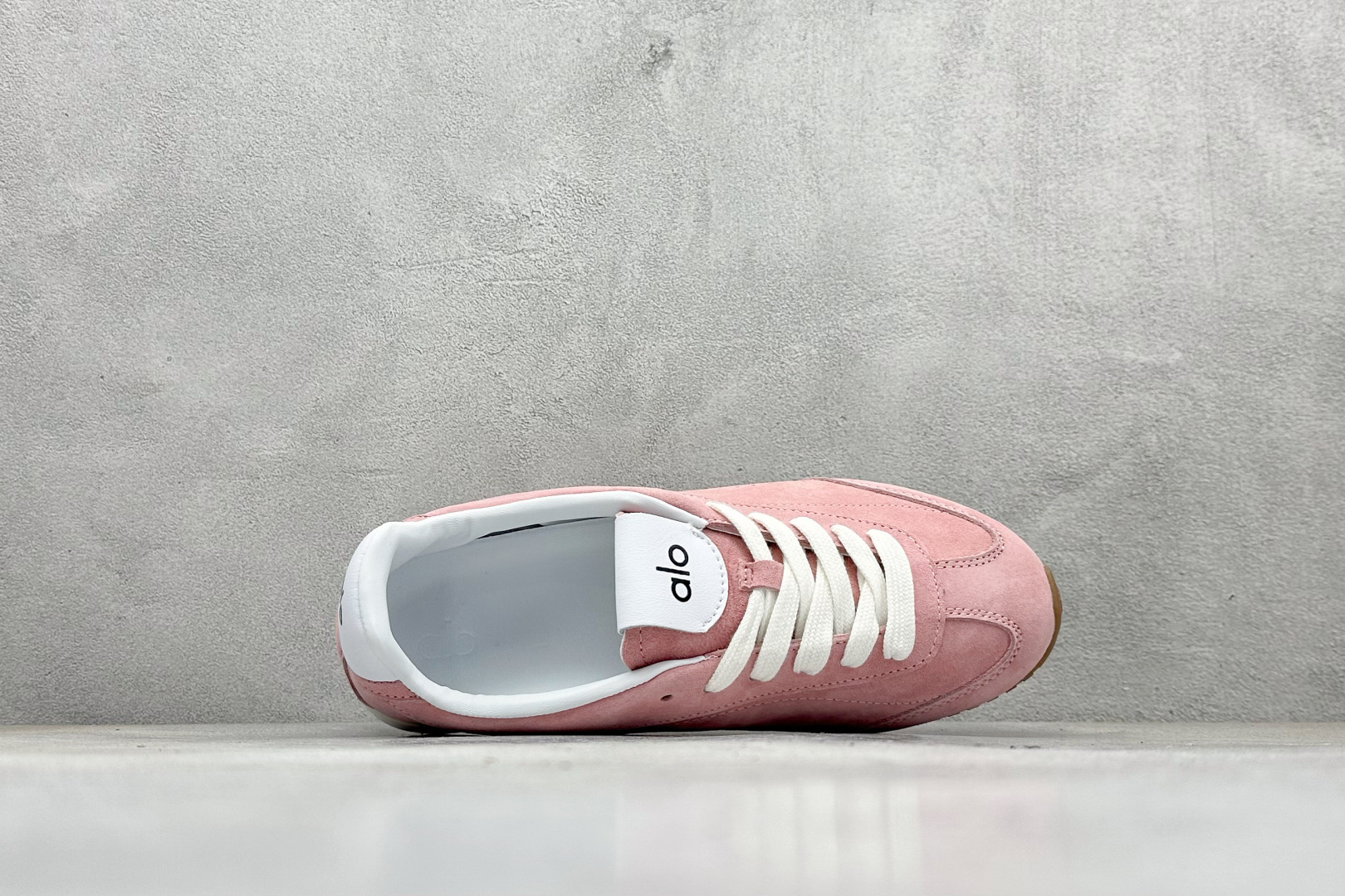 200 K版Alo Yoga Sunset Sneaker 徳训生活休闲鞋 A0891U-GREEN-Chinese UA Cheap High Quatity Brand Clothes Bags handbags Sneakers wholesale wholesaler seller from China Factory suppliers Fashion Clothing Shoes best Quality Beautiful Price 200 K版Alo Yoga Sunset Sneaker 徳训生活休闲鞋 A0891U-GREEN