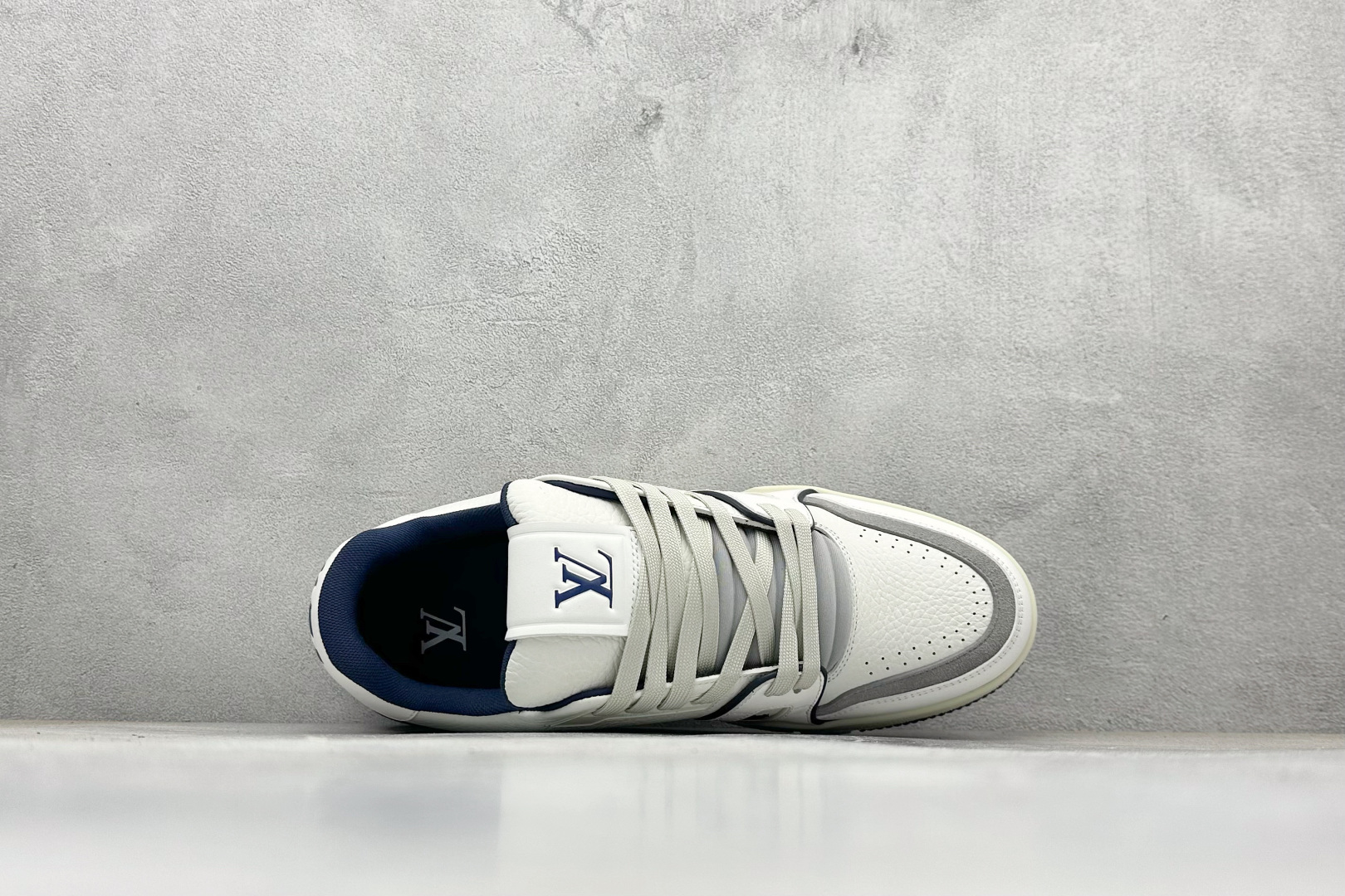 550 Lv Trainer X1 Max 版本 高奢经典巅峰 东莞纯原顶级高端复刻