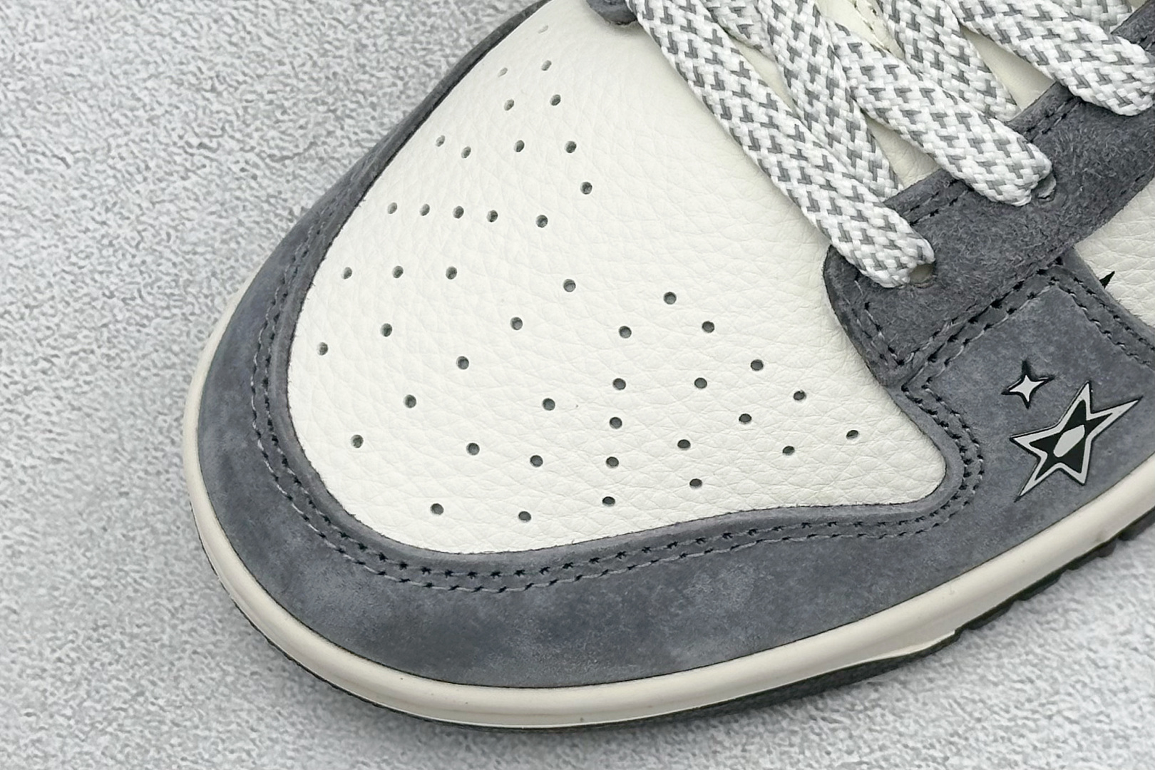 240 Nike SB Dunk Low x Stussy 灰白 HS2506-229