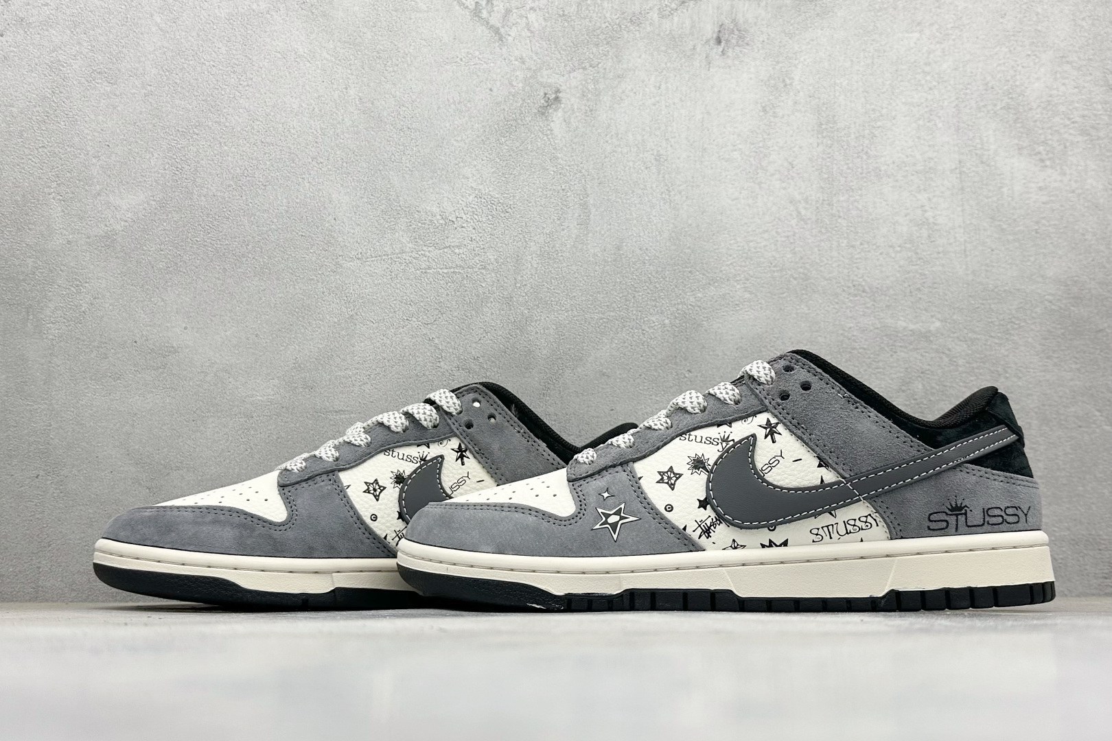 240 Nike SB Dunk Low x Stussy 灰白 HS2506-229