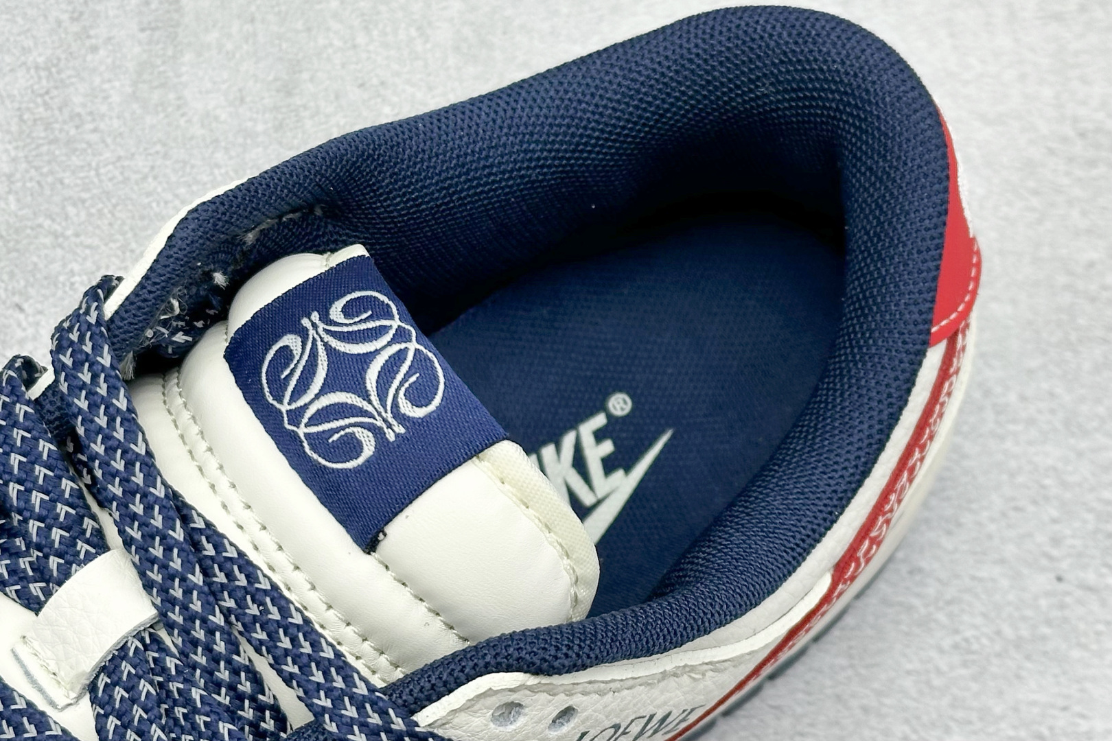 Nike SB Dunk Low x Loewe 白蓝红小勾 HS2506-226