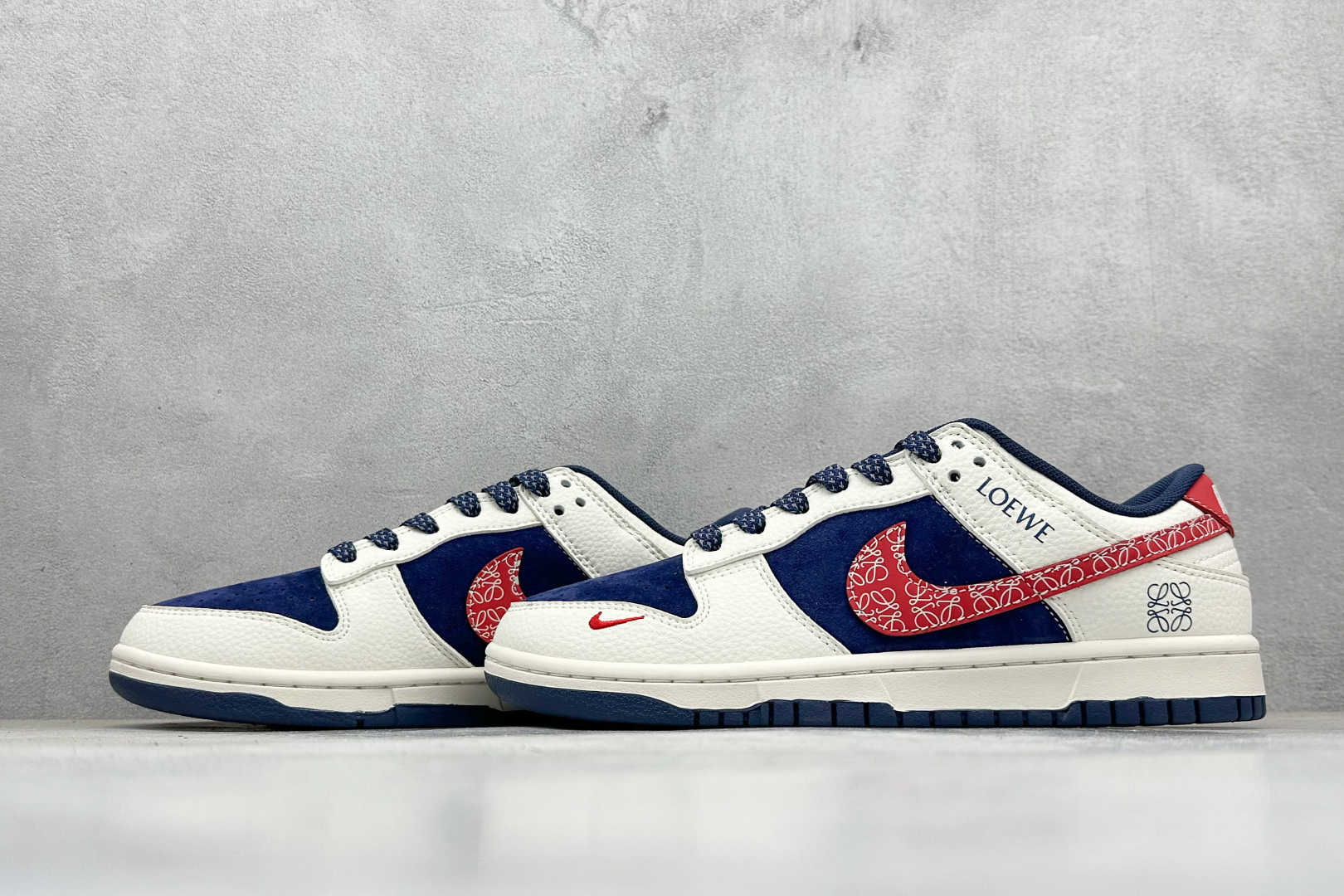 Nike SB Dunk Low x Loewe 白蓝红小勾 HS2506-226
