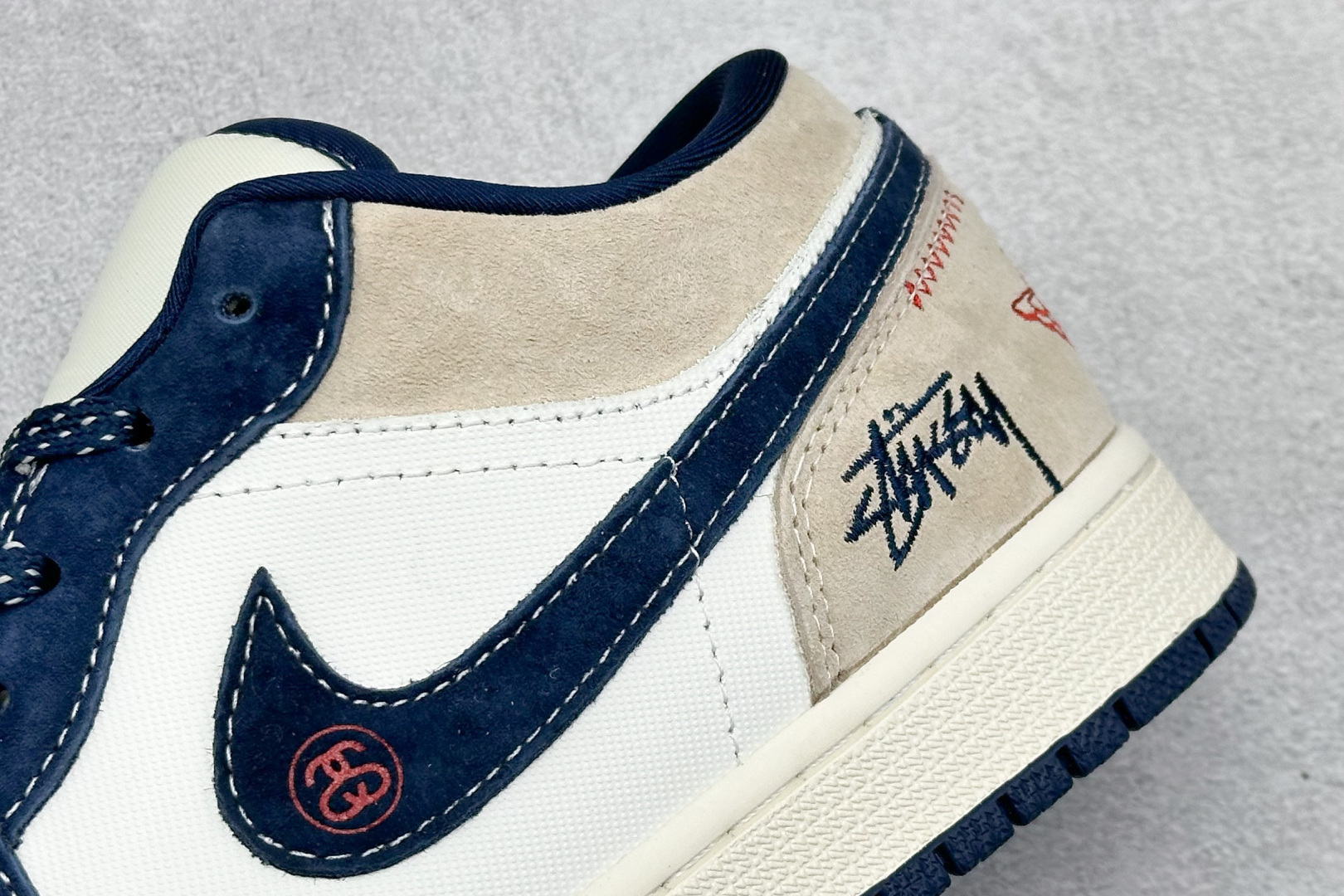 280 XC版Nike Jordan Air Jordan 1 x Stussy 蓝棕白小勾 LR8888-015