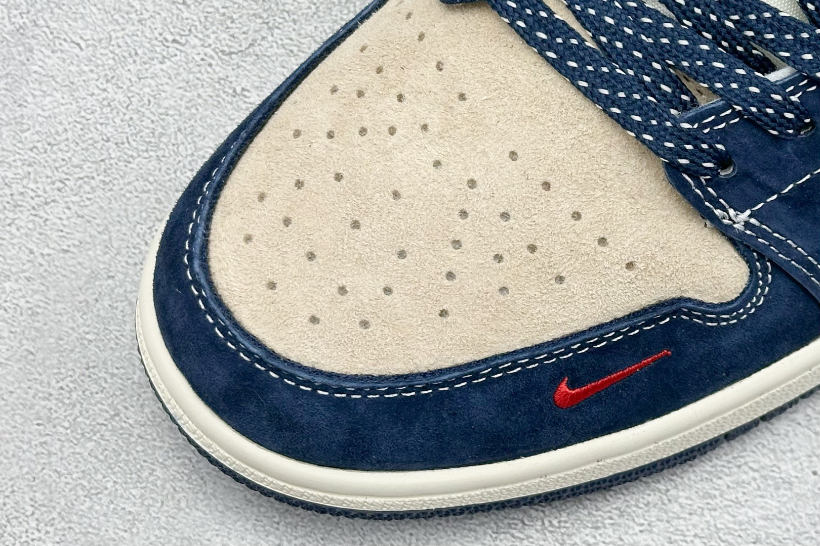 280 XC版Nike Jordan Air Jordan 1 x Stussy 蓝棕白小勾 LR8888-015