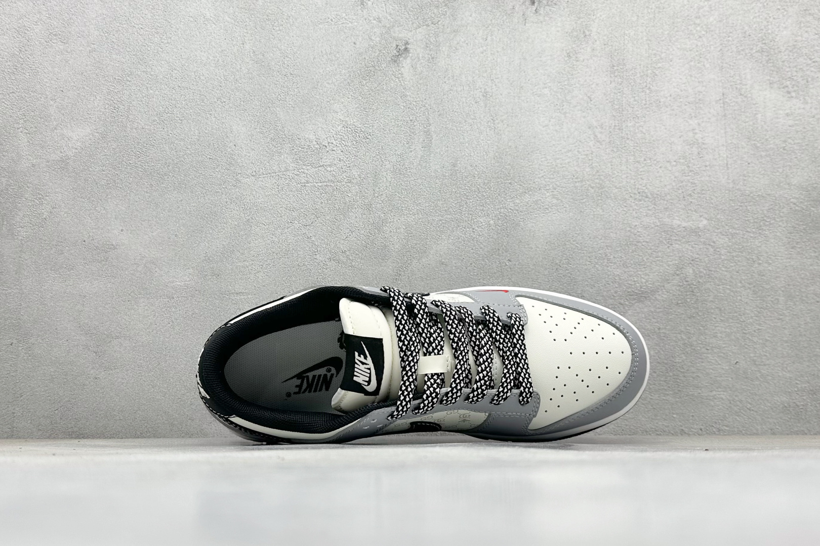 280 XC版Nike SB Dunk Low 古驰联名 浅灰黑勾 周年高端定制 低帮休闲板鞋 CS1688-134